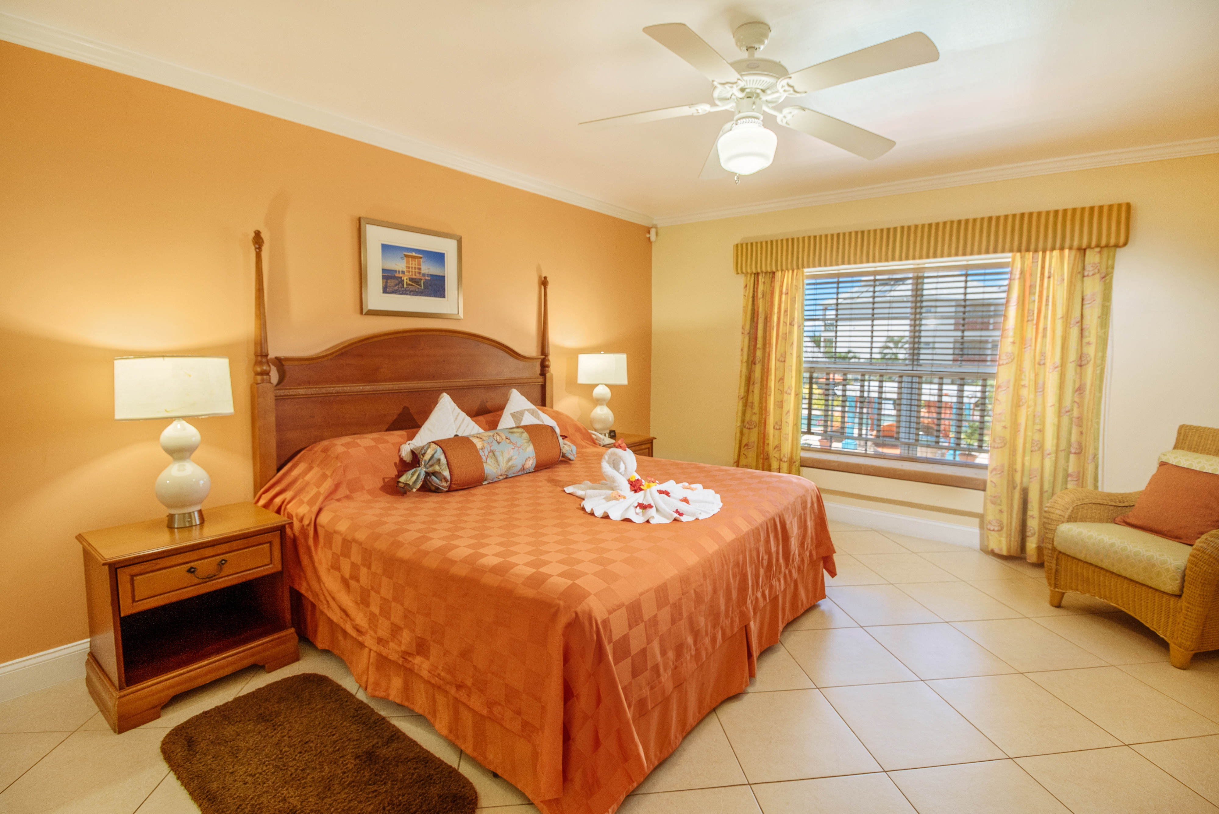 Suite Pool View King Bed