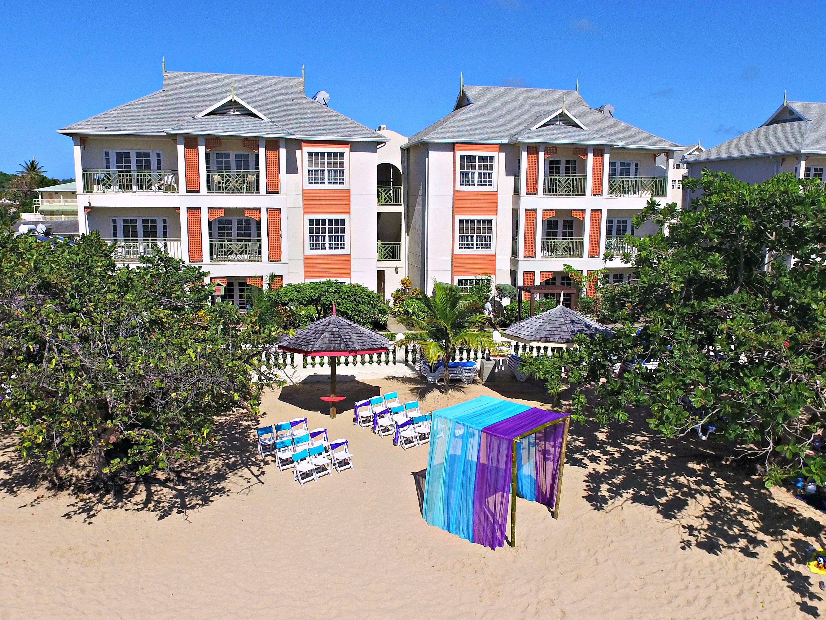 Quadruple Deluxe Beach Front