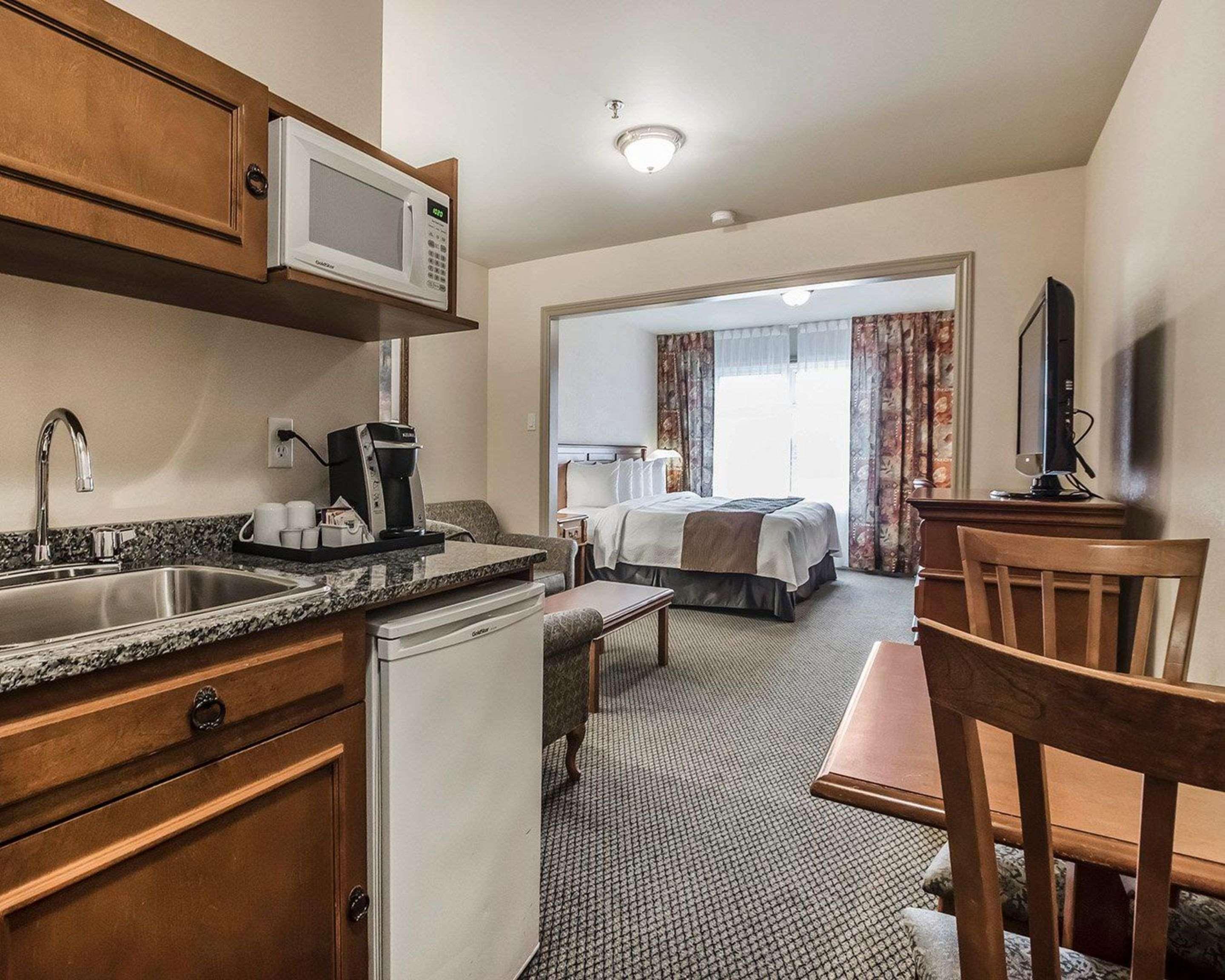 Suite Queen Bed Non Smoking