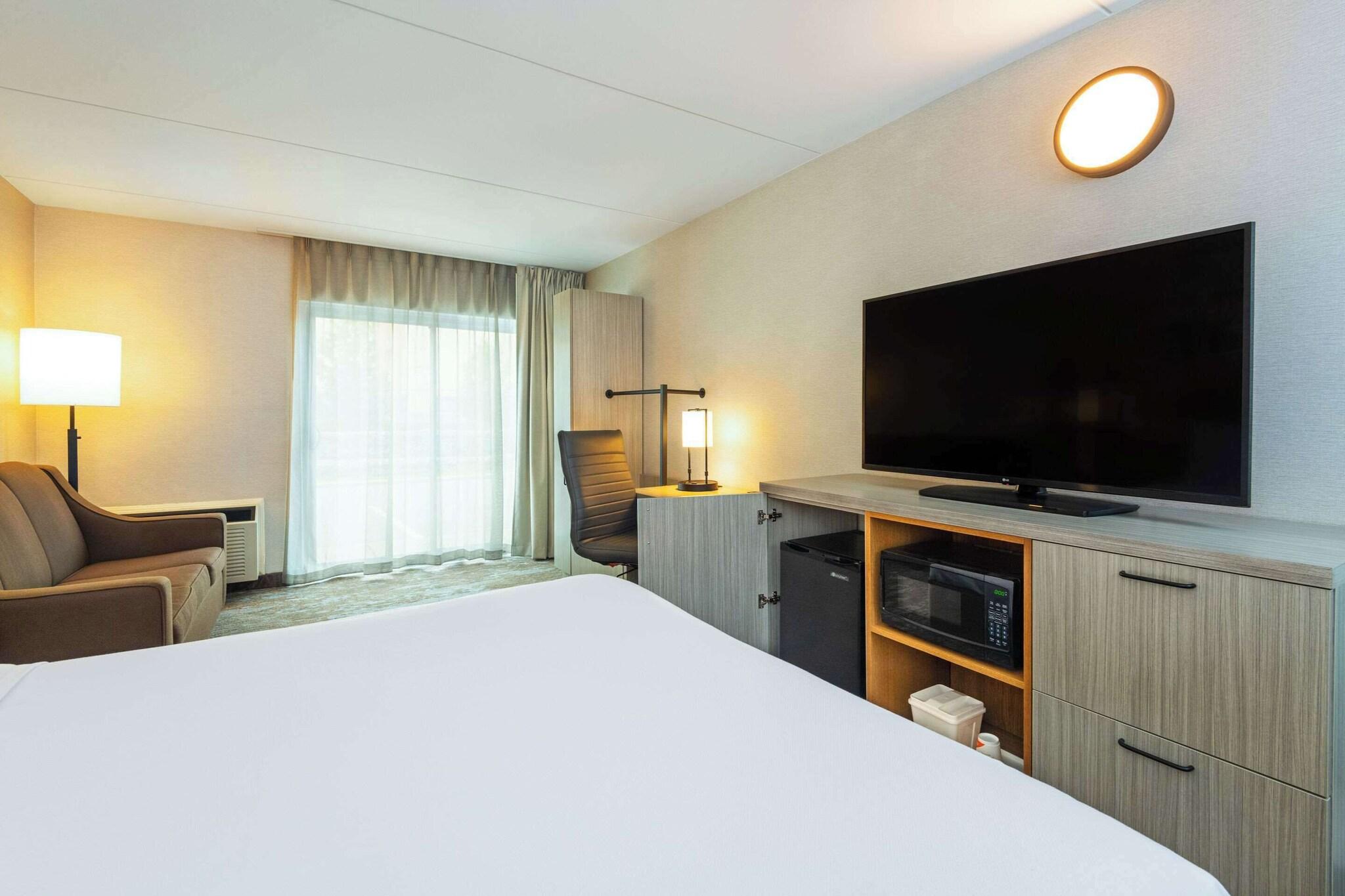 Double Queen Size Bed