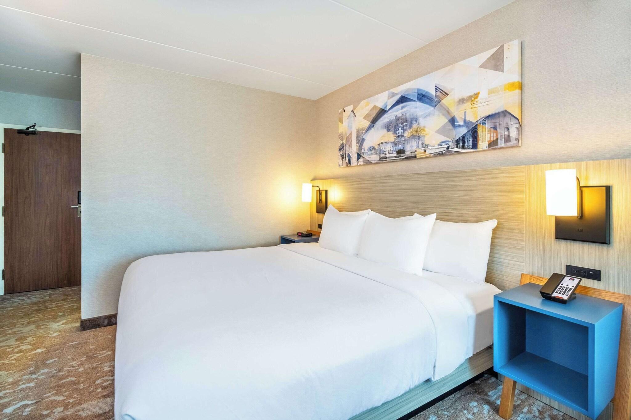 Double Queen Size Bed