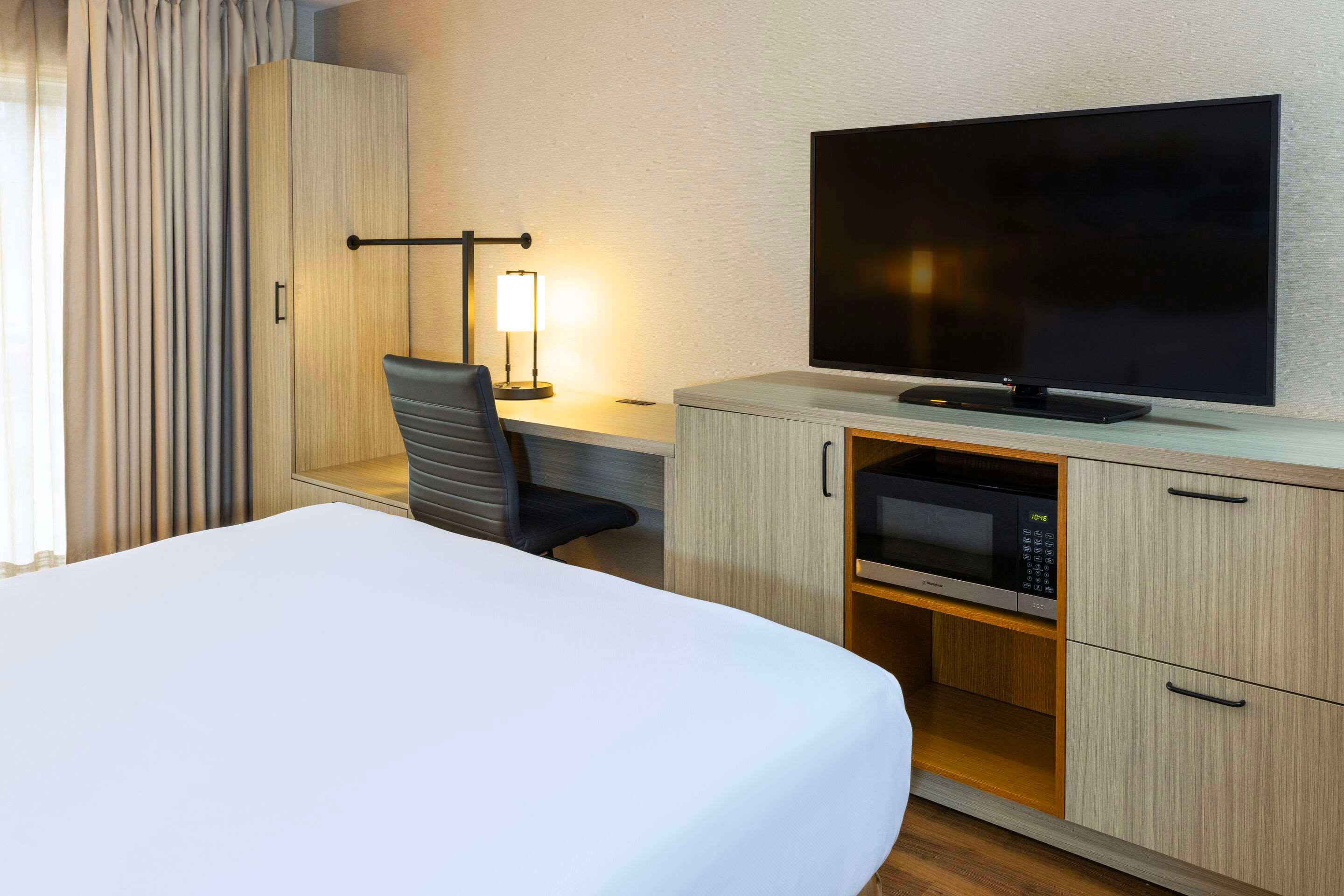 Double Queen Bed Non Smoking