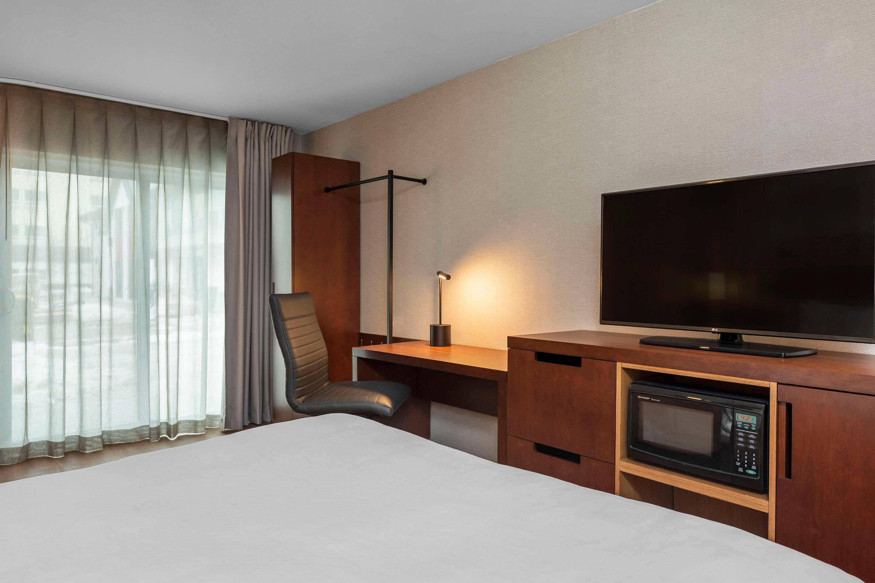 Double King Bed Non Smoking