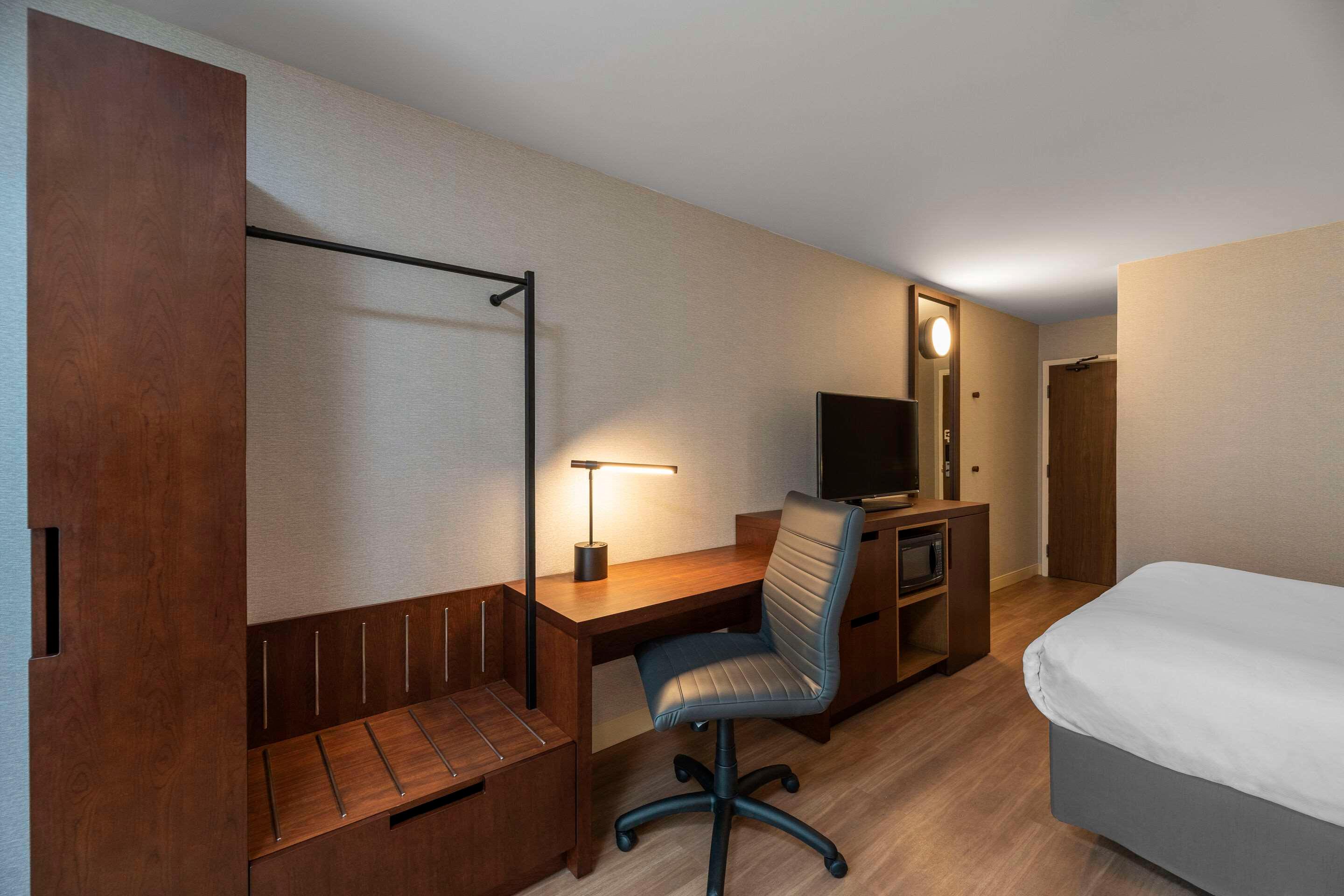 Double Two Queen Beds Non Smoking