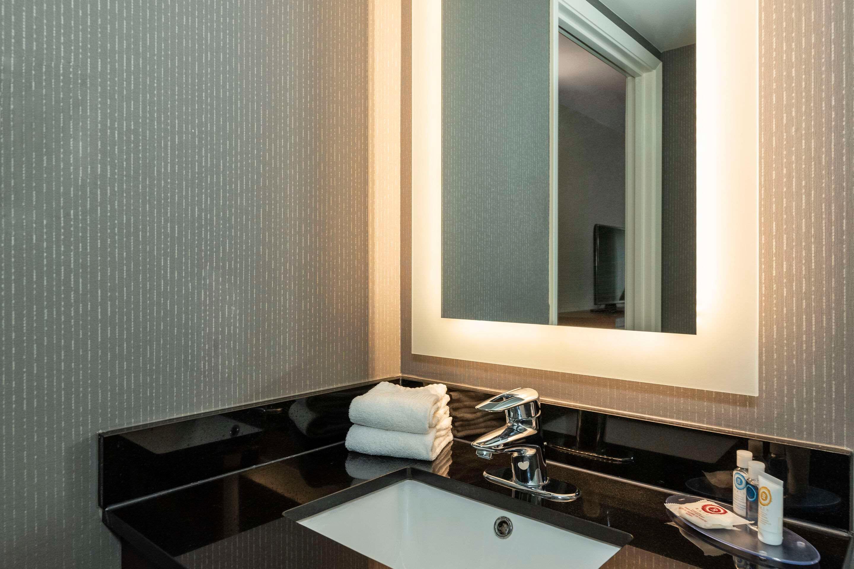 Double Two Queen Beds Non Smoking