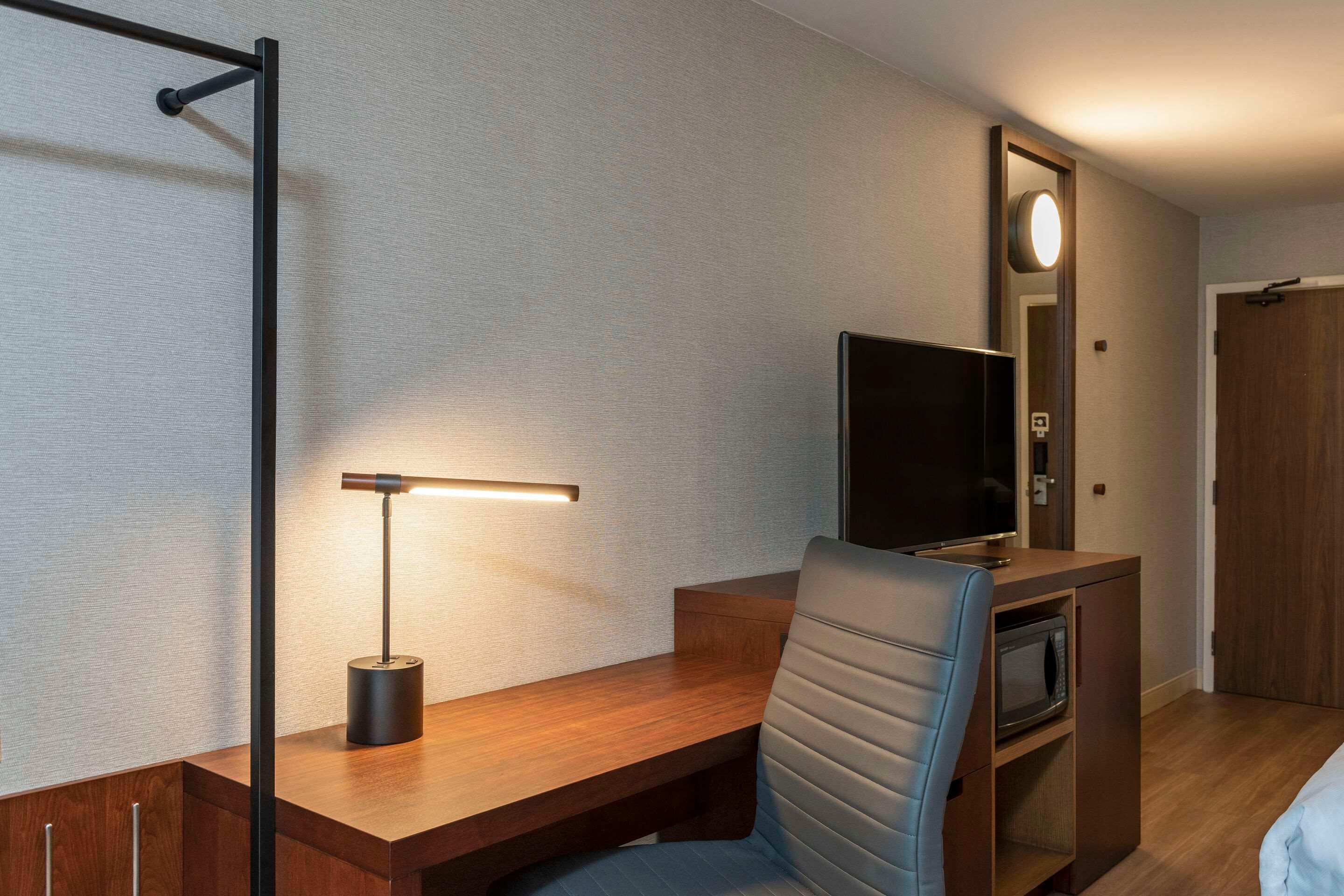 Double King Bed Non Smoking