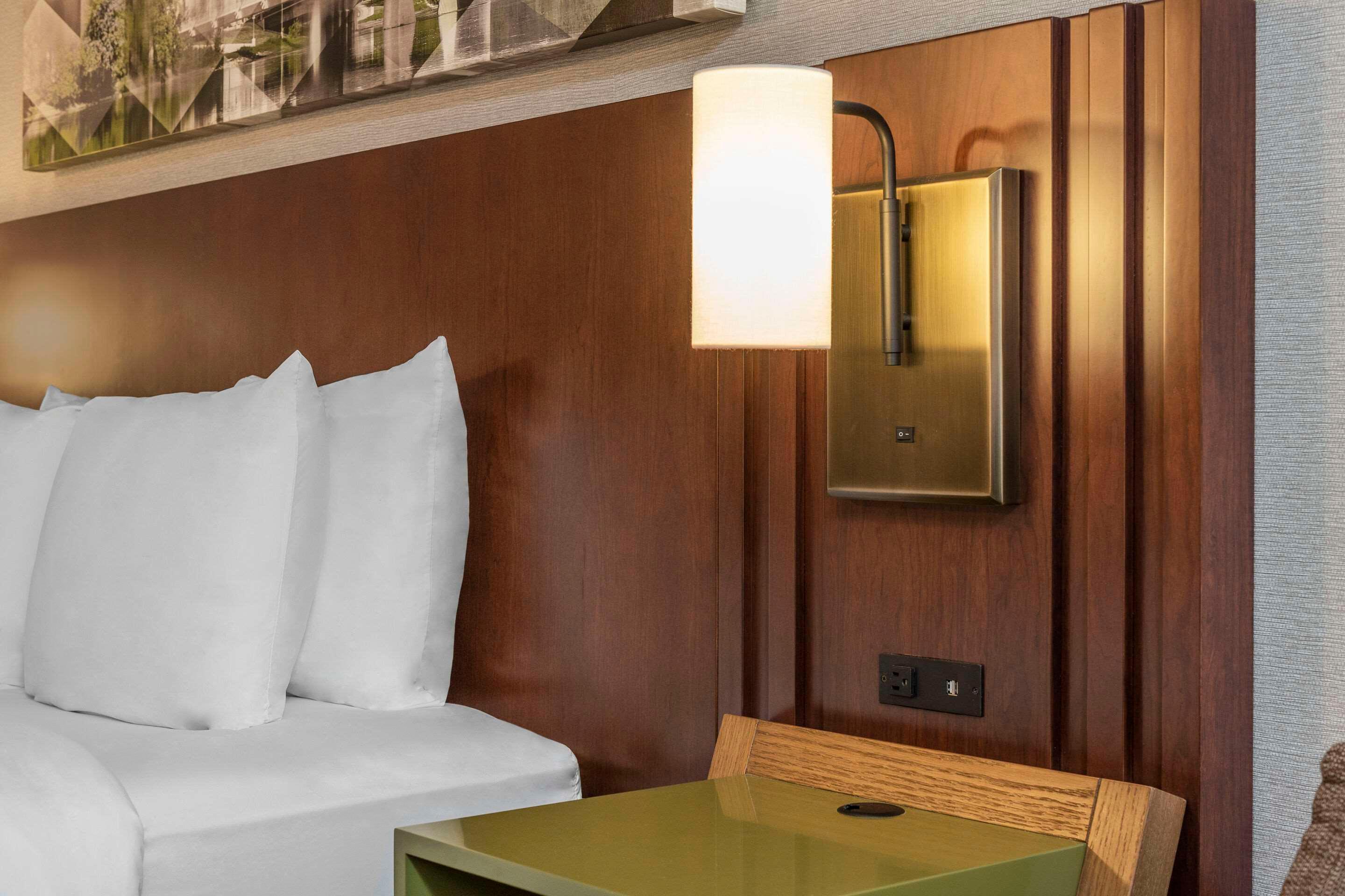 Double King Bed Non Smoking