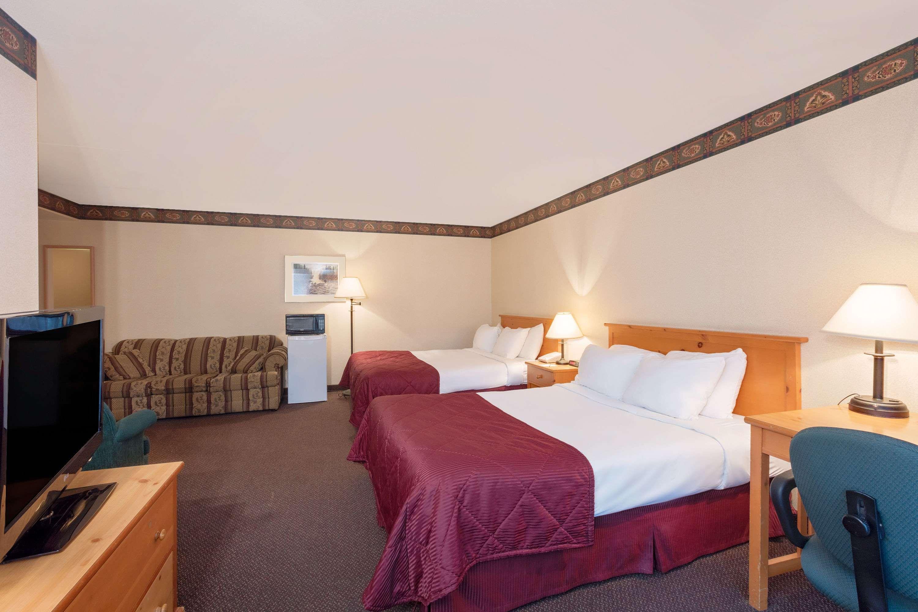 Double Two Queen Beds Non Smoking