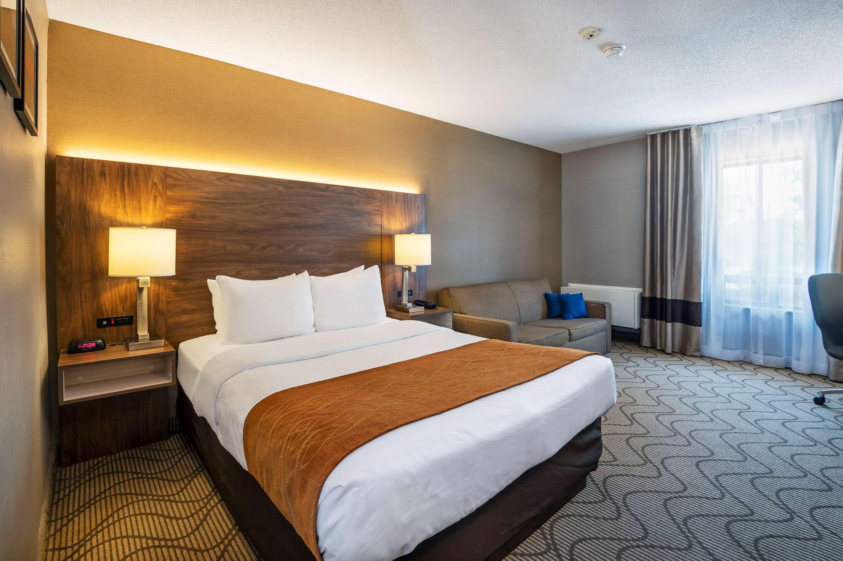 Double Queen Bed Non Smoking