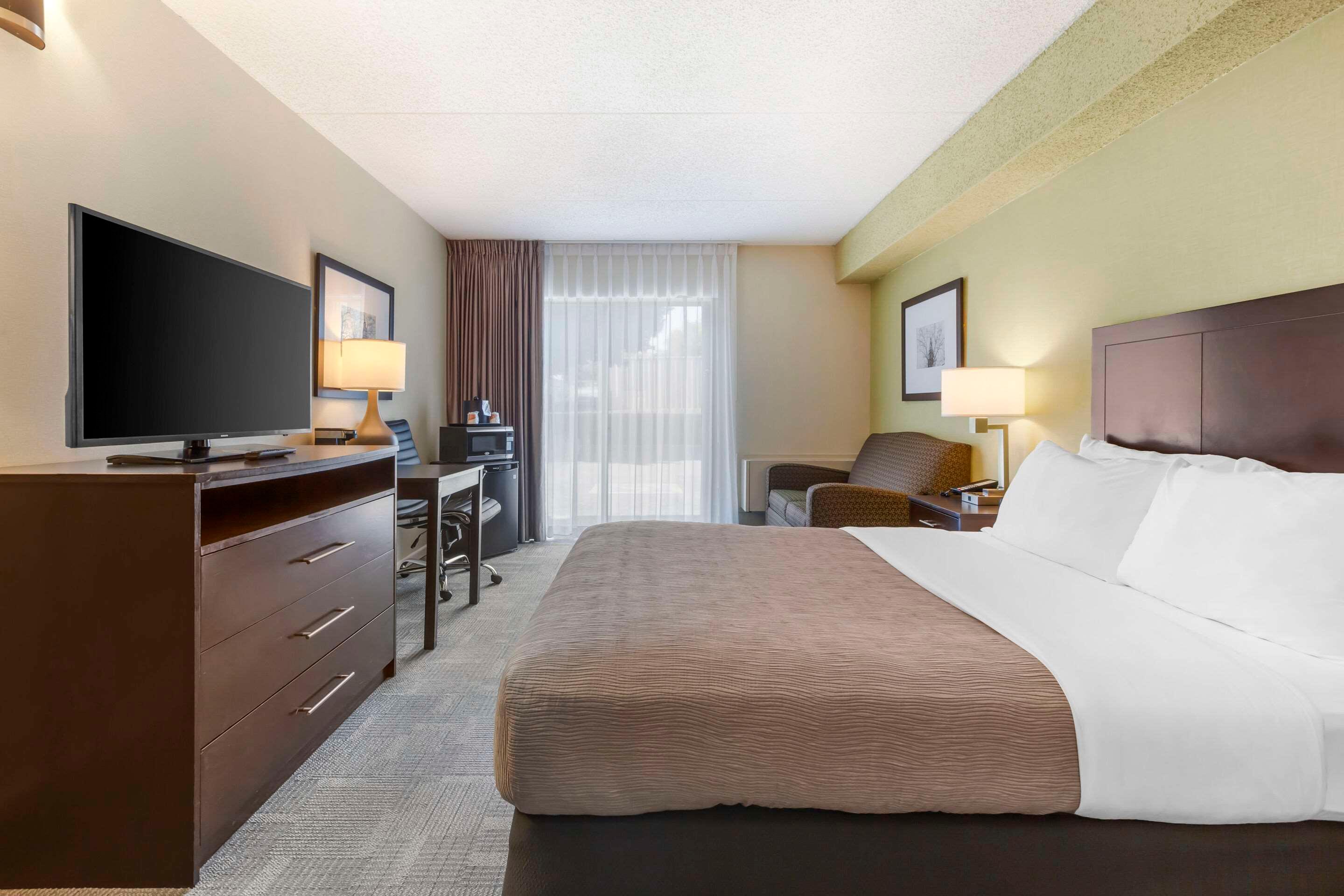 Double Queen Bed Non Smoking