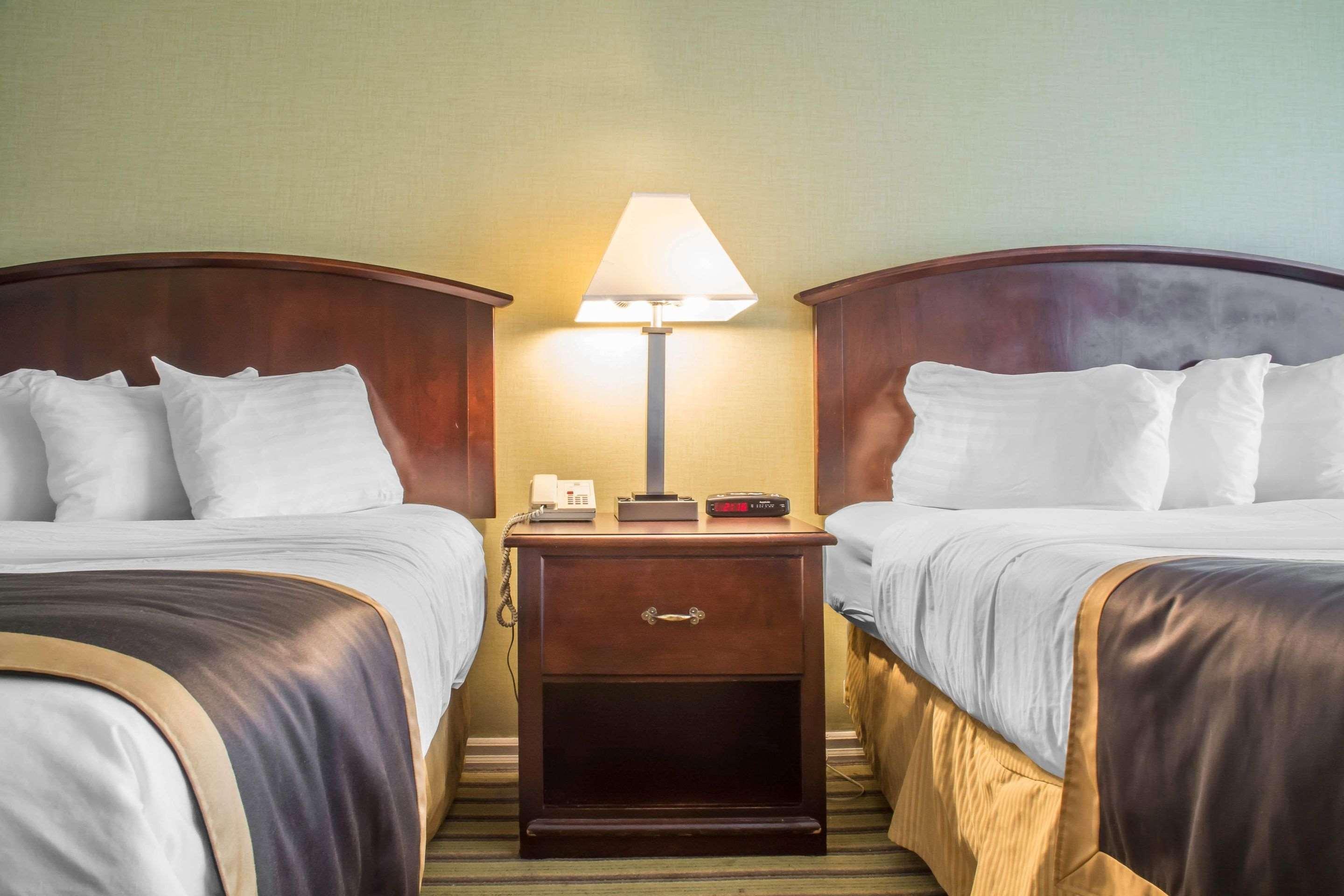 Double Two Queen Beds Non Smoking