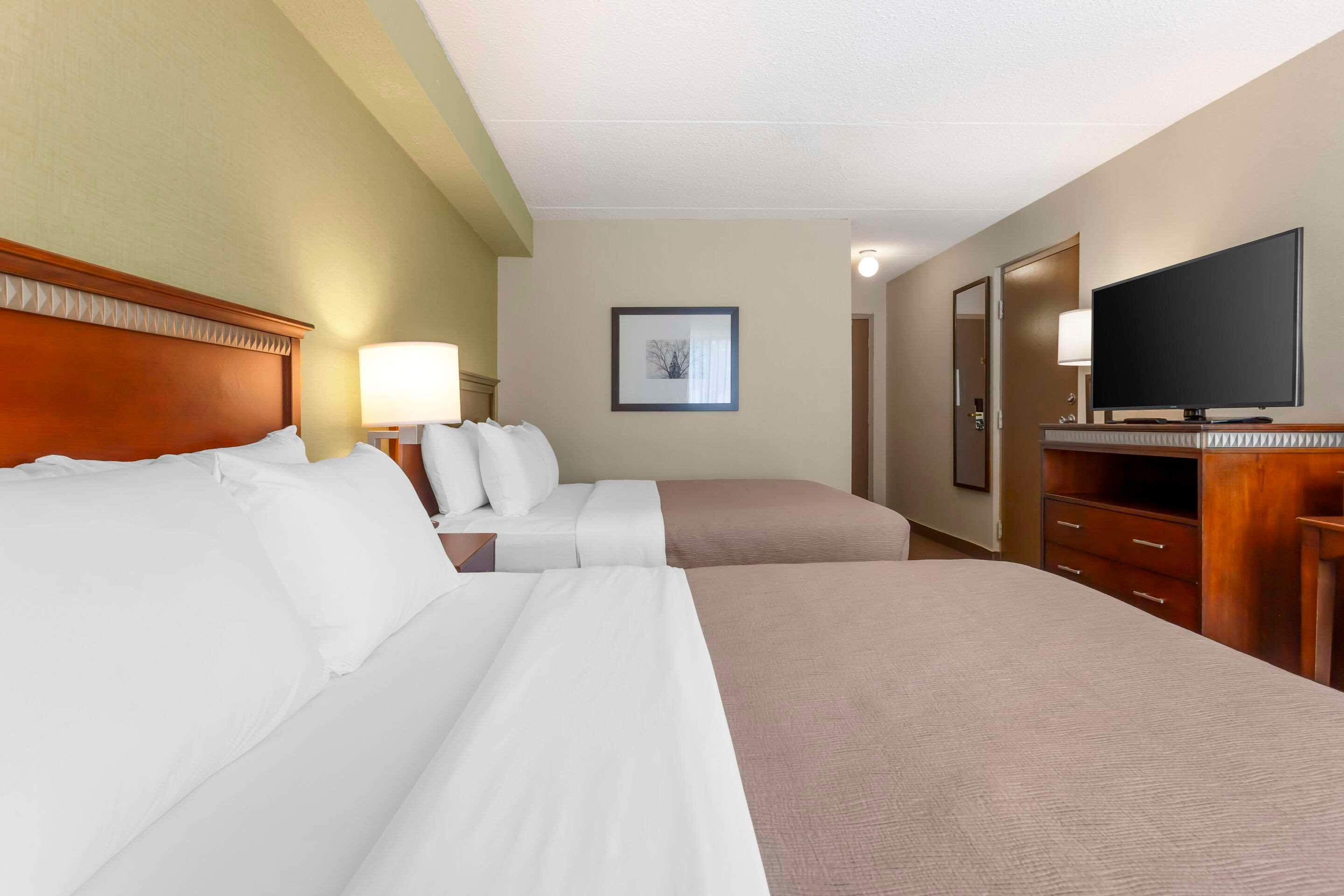 Double Two Queen Beds Non Smoking