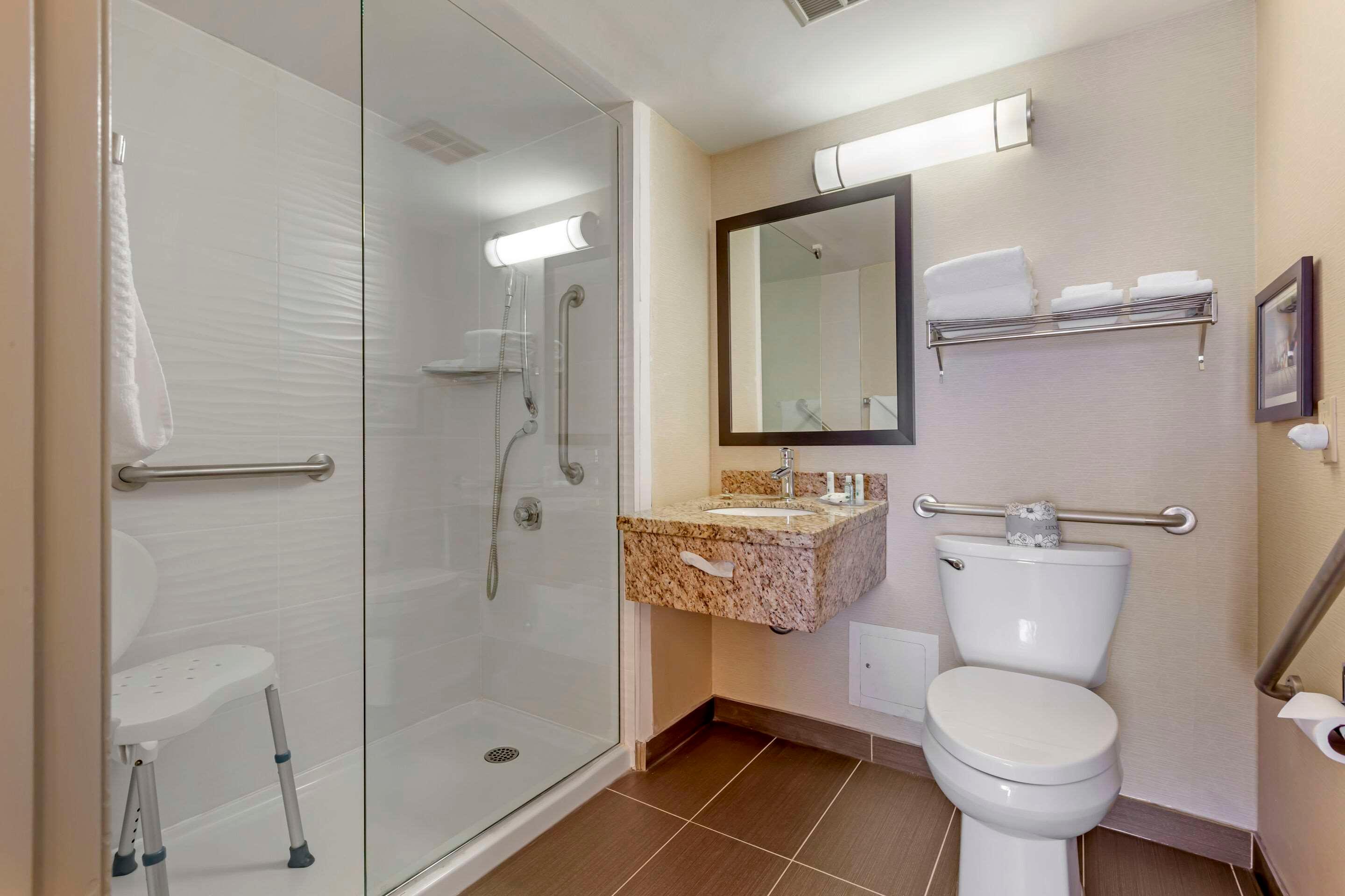 Double Queen Bed Non Smoking