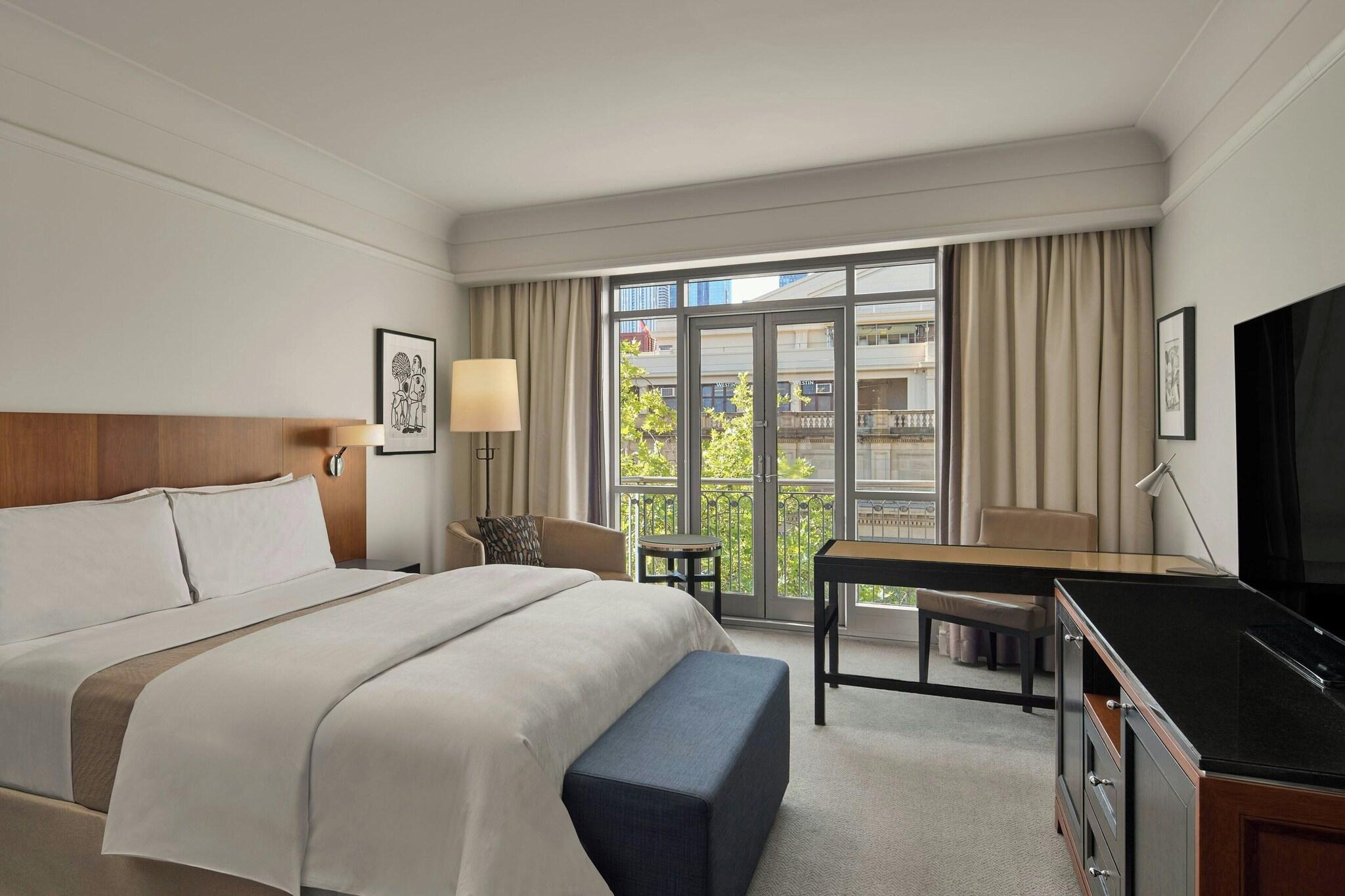 Double Deluxe King Bed