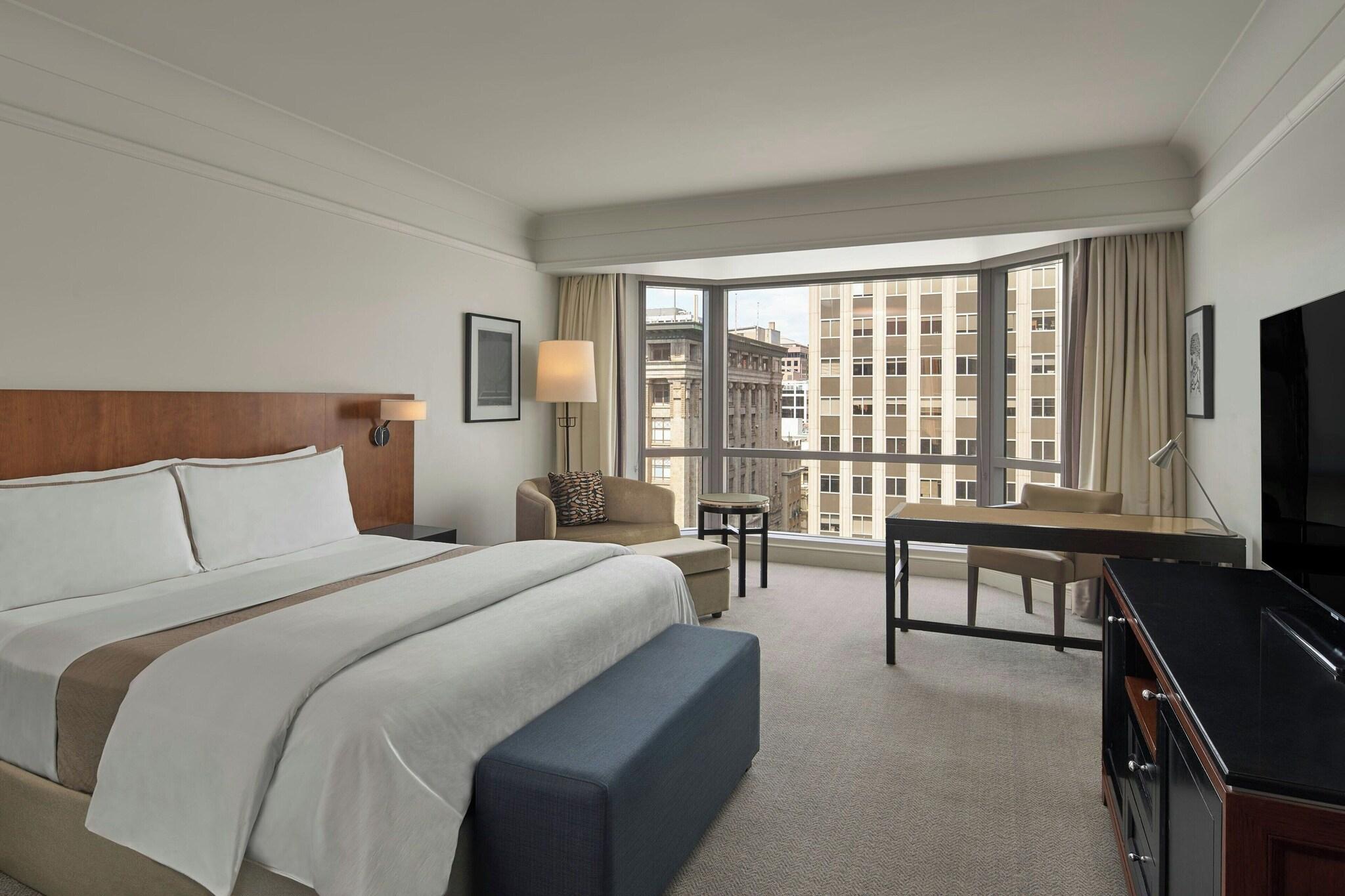 Double Deluxe King Bed