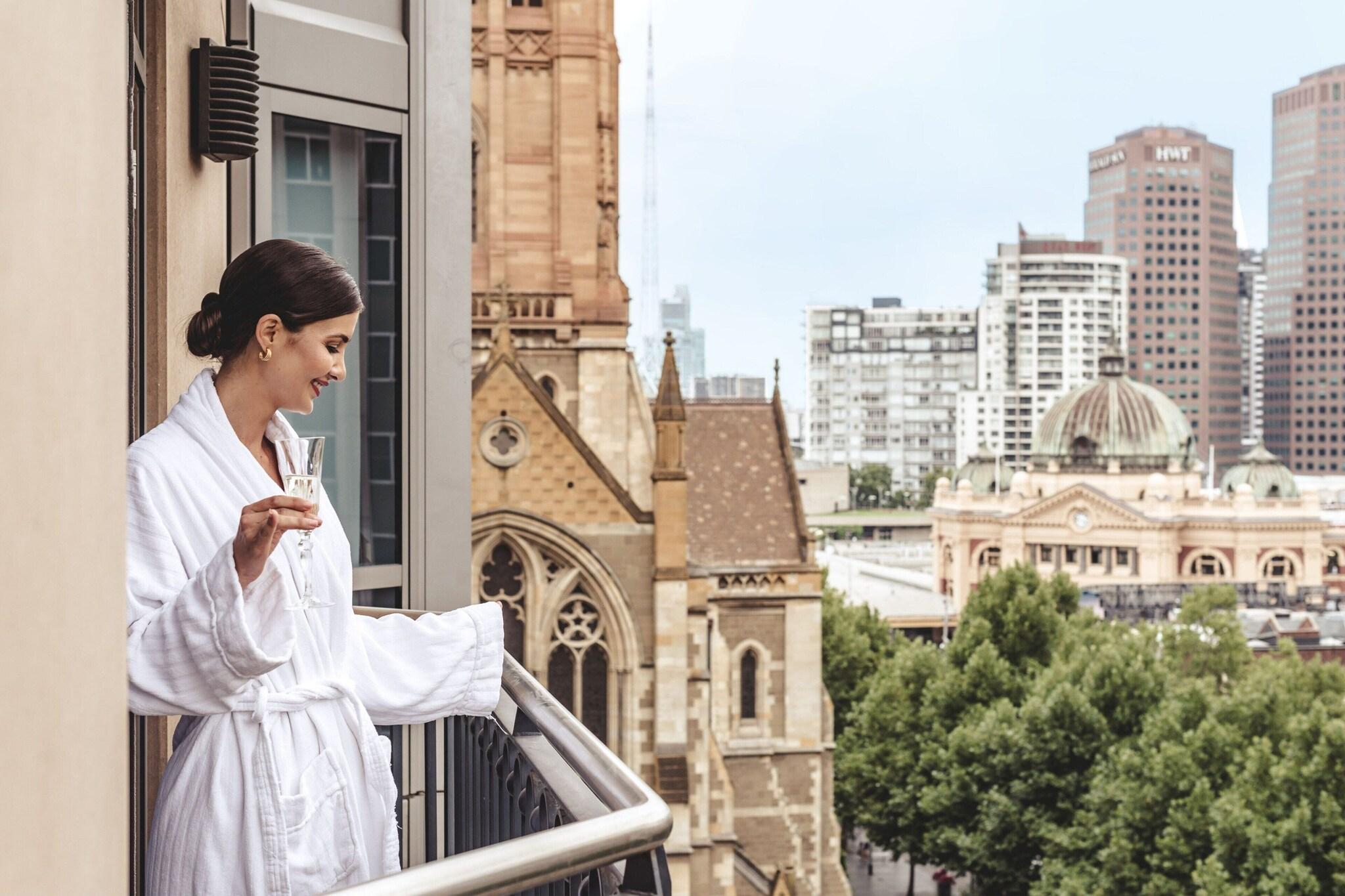 Double Deluxe King Bed