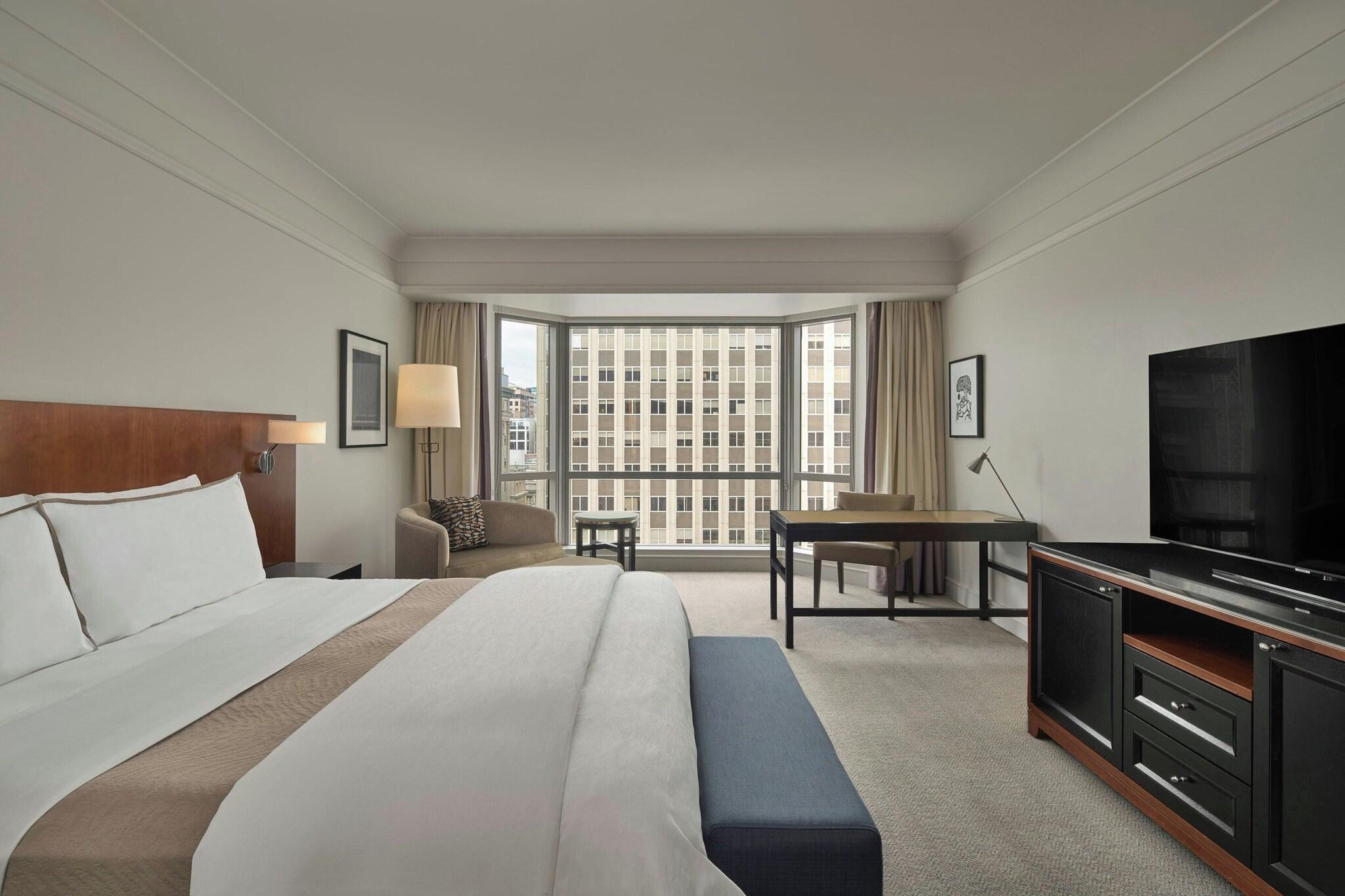 Double Deluxe King Bed