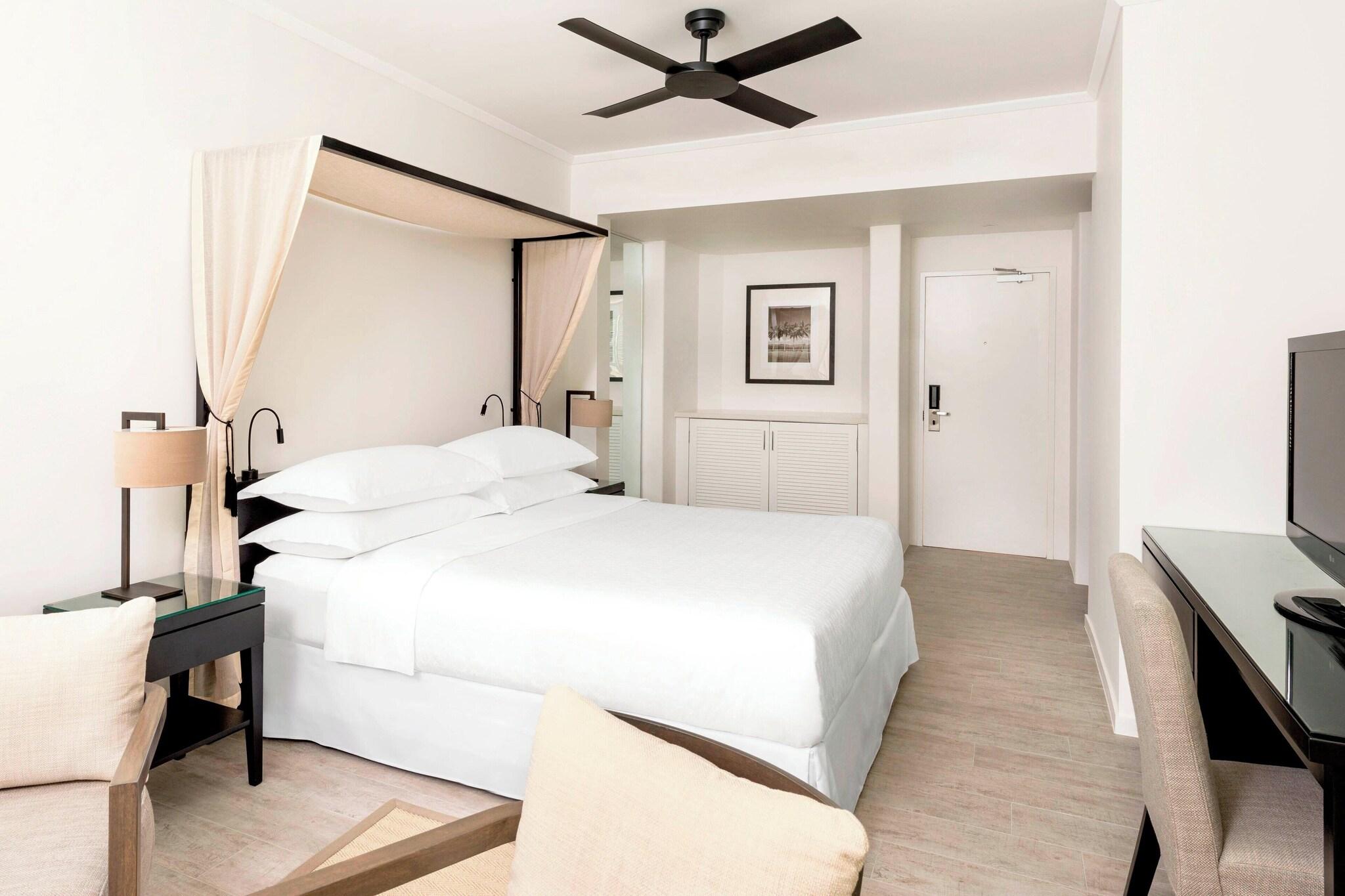 Double Deluxe King Bed