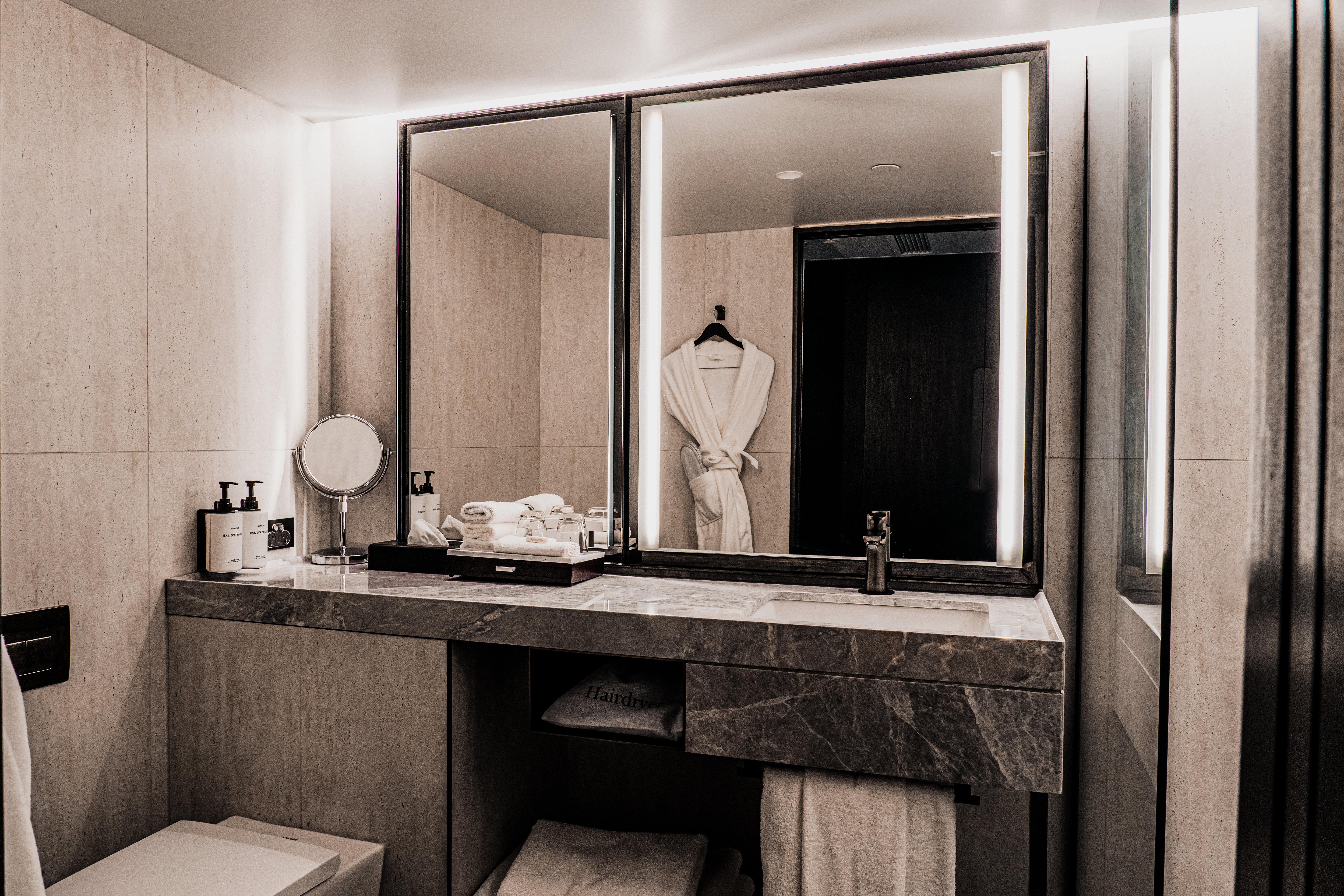 Double Classic King Bed