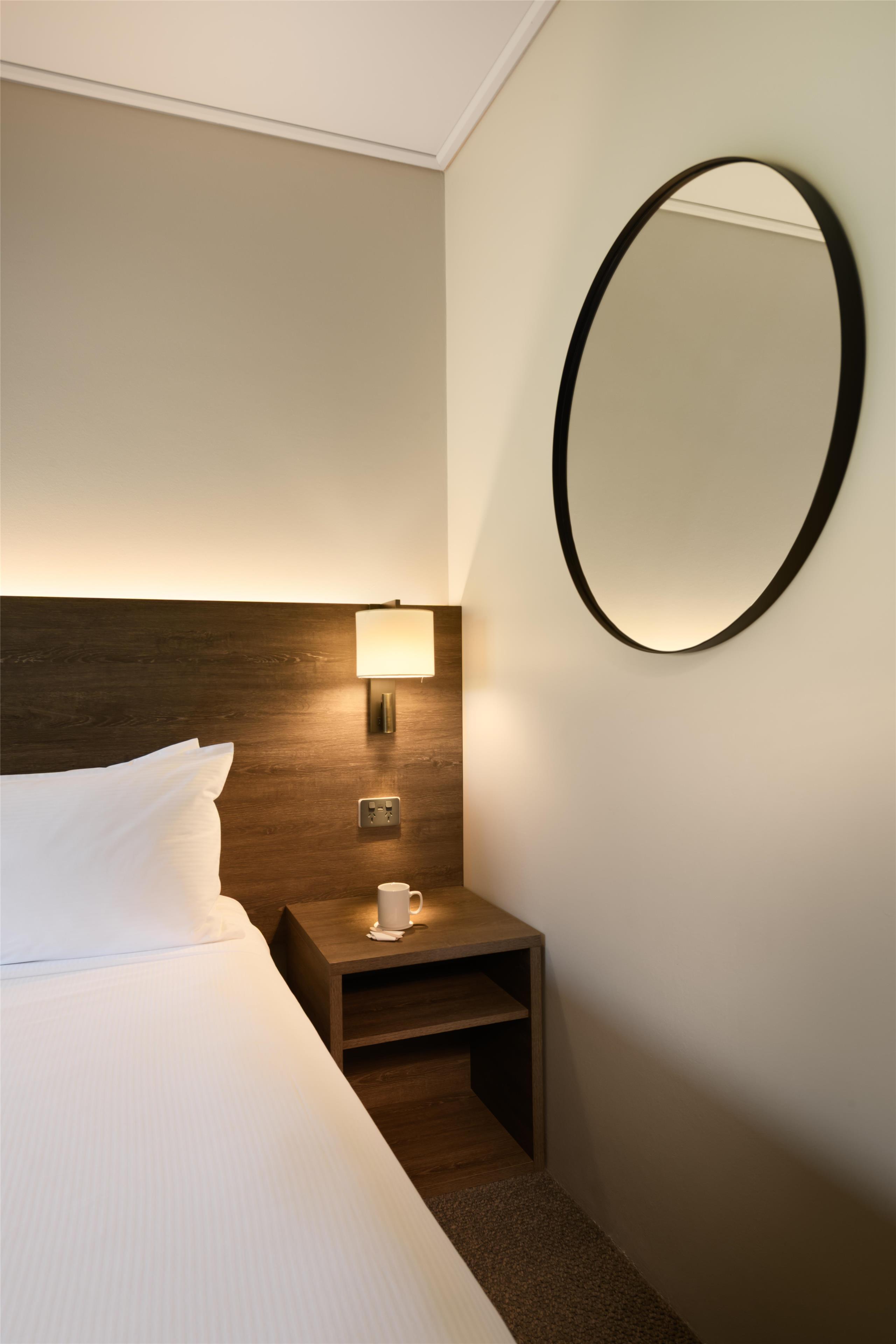 Double Deluxe King Bed