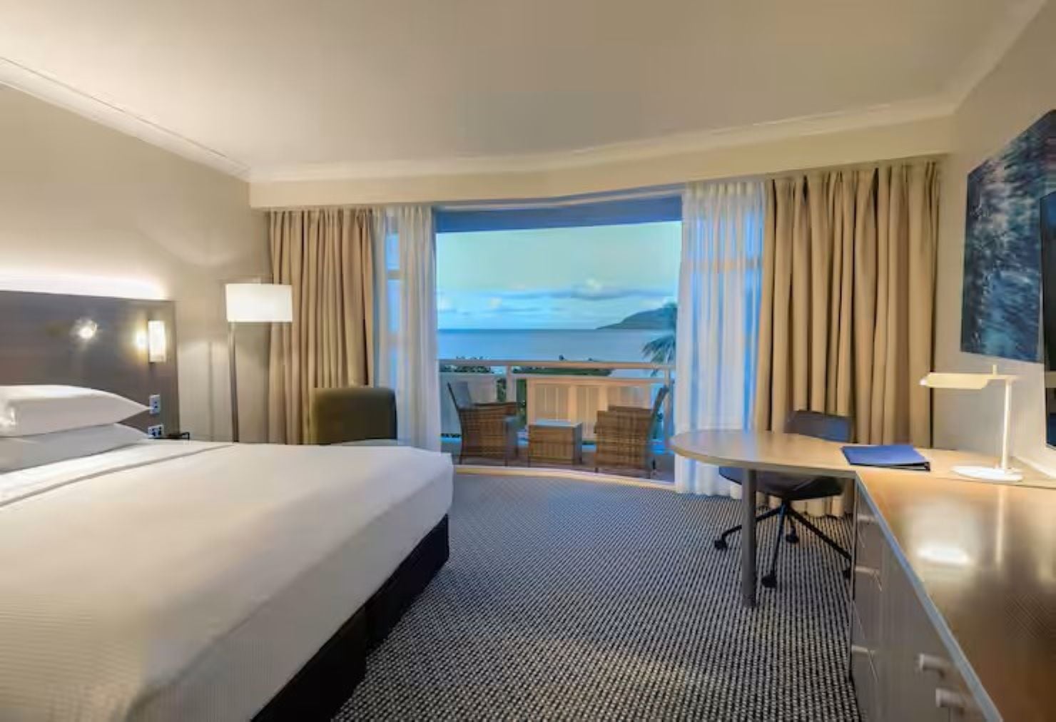 Double Deluxe King Bed