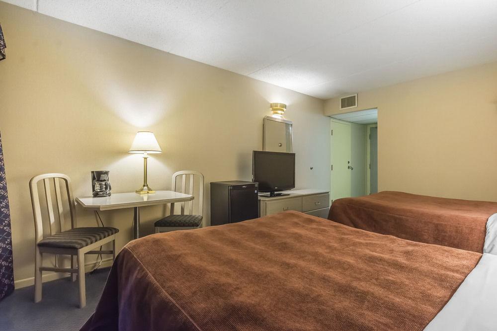 Double Two Double Beds Non Smoking