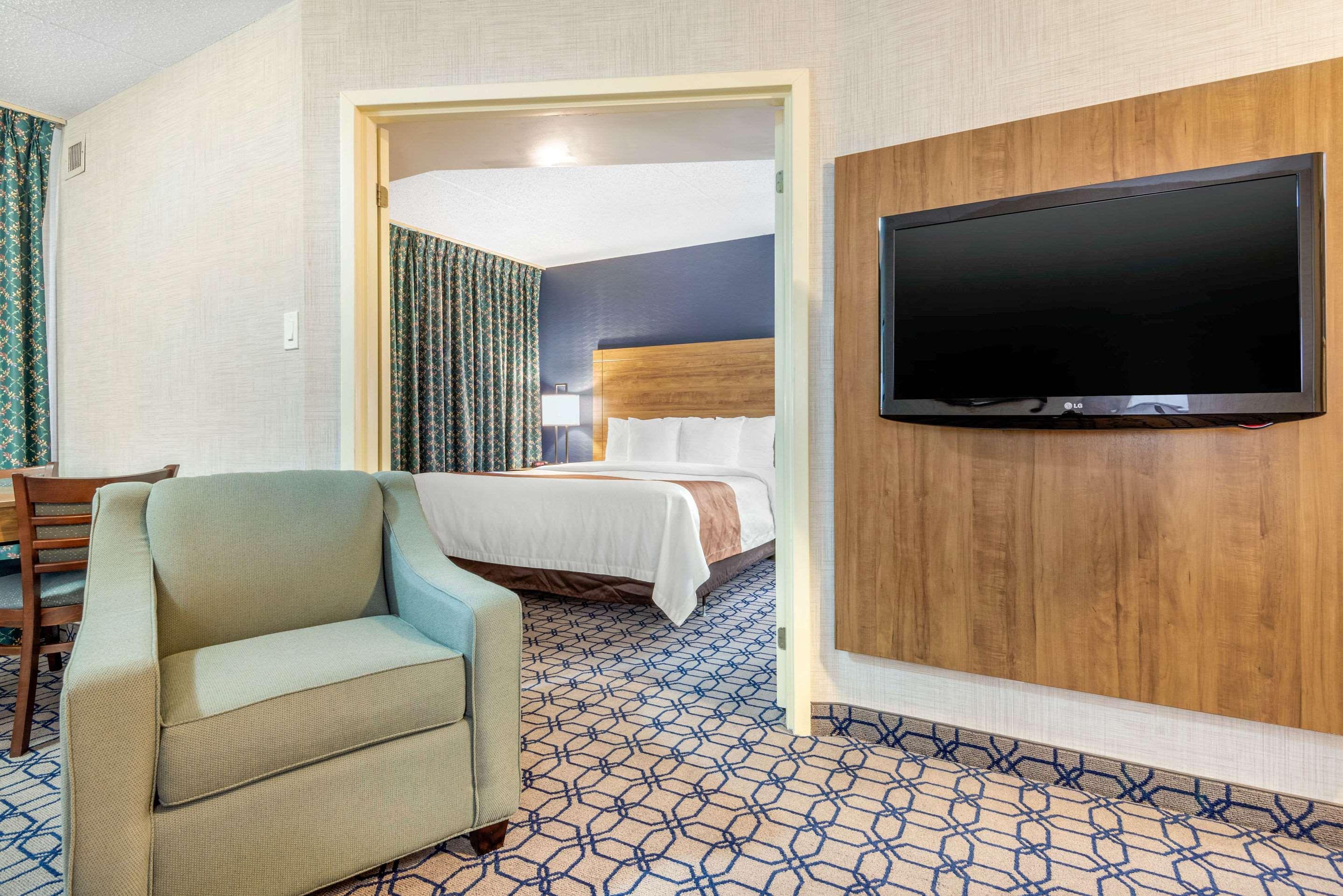 Quadruple Two Double Beds