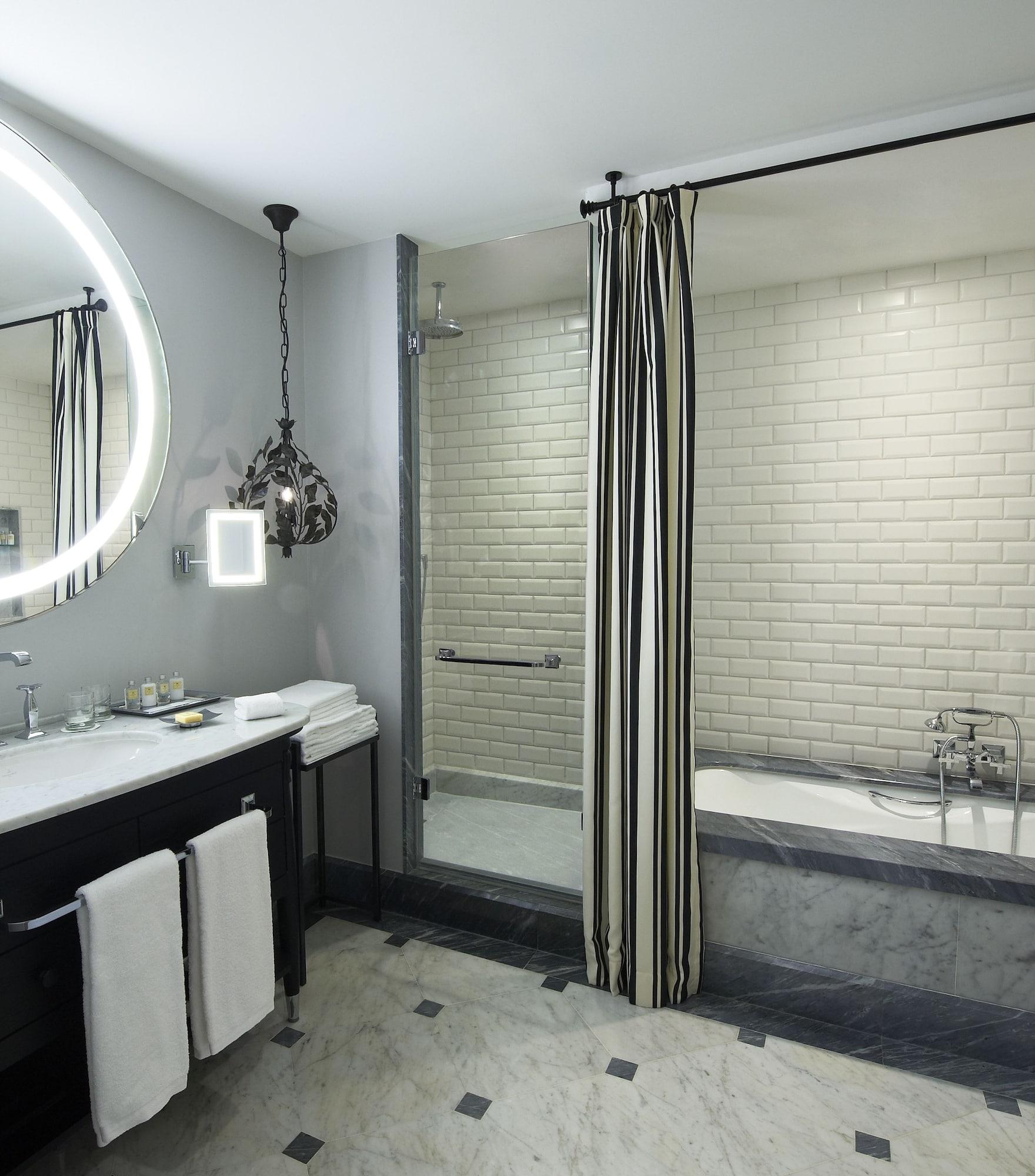 Suite with Terrace with Views