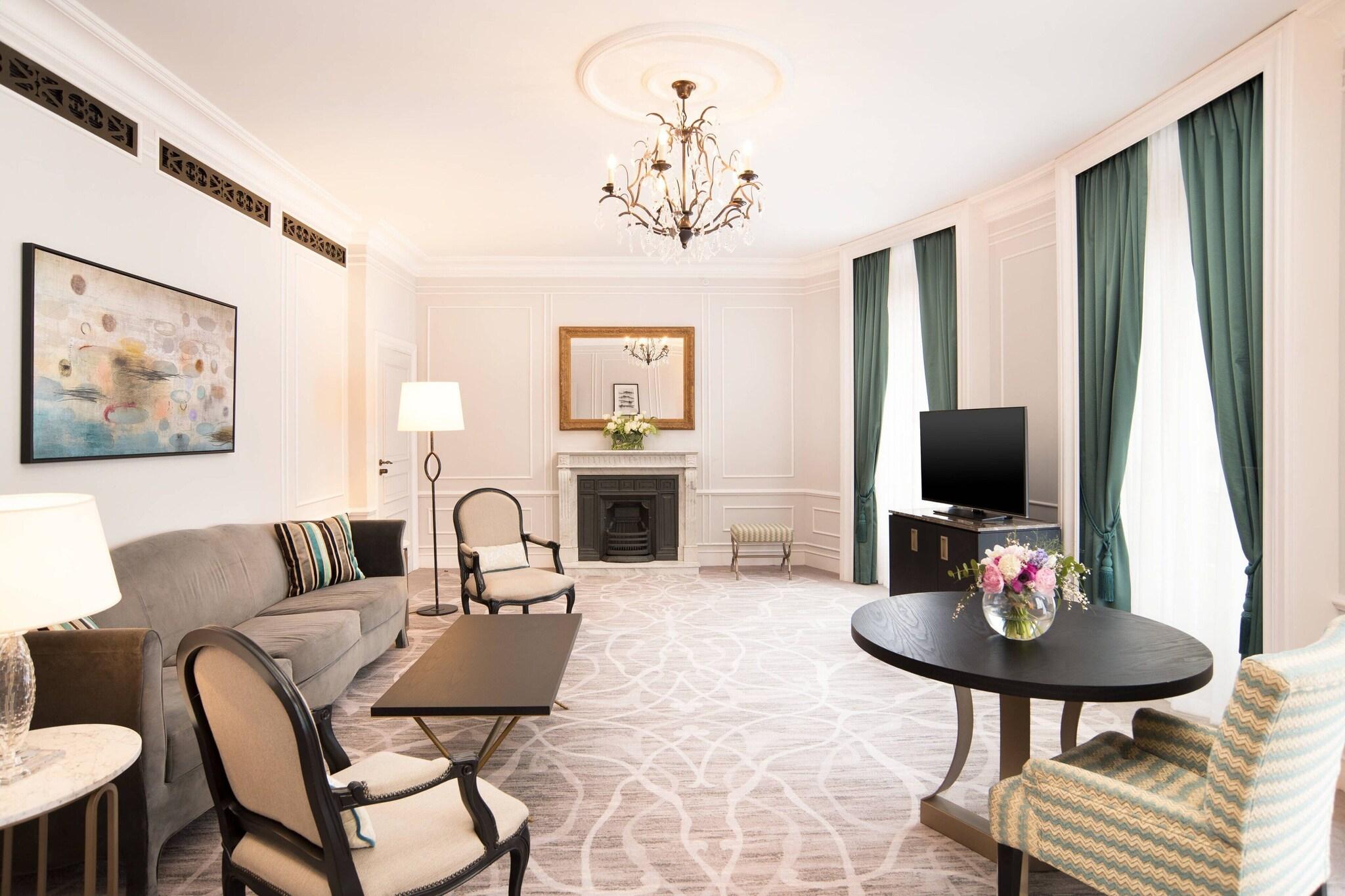 Suite Garden View King Bed