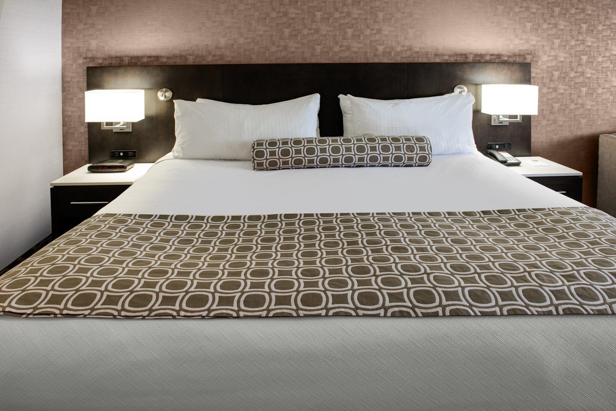 Double King Bed Non Smoking