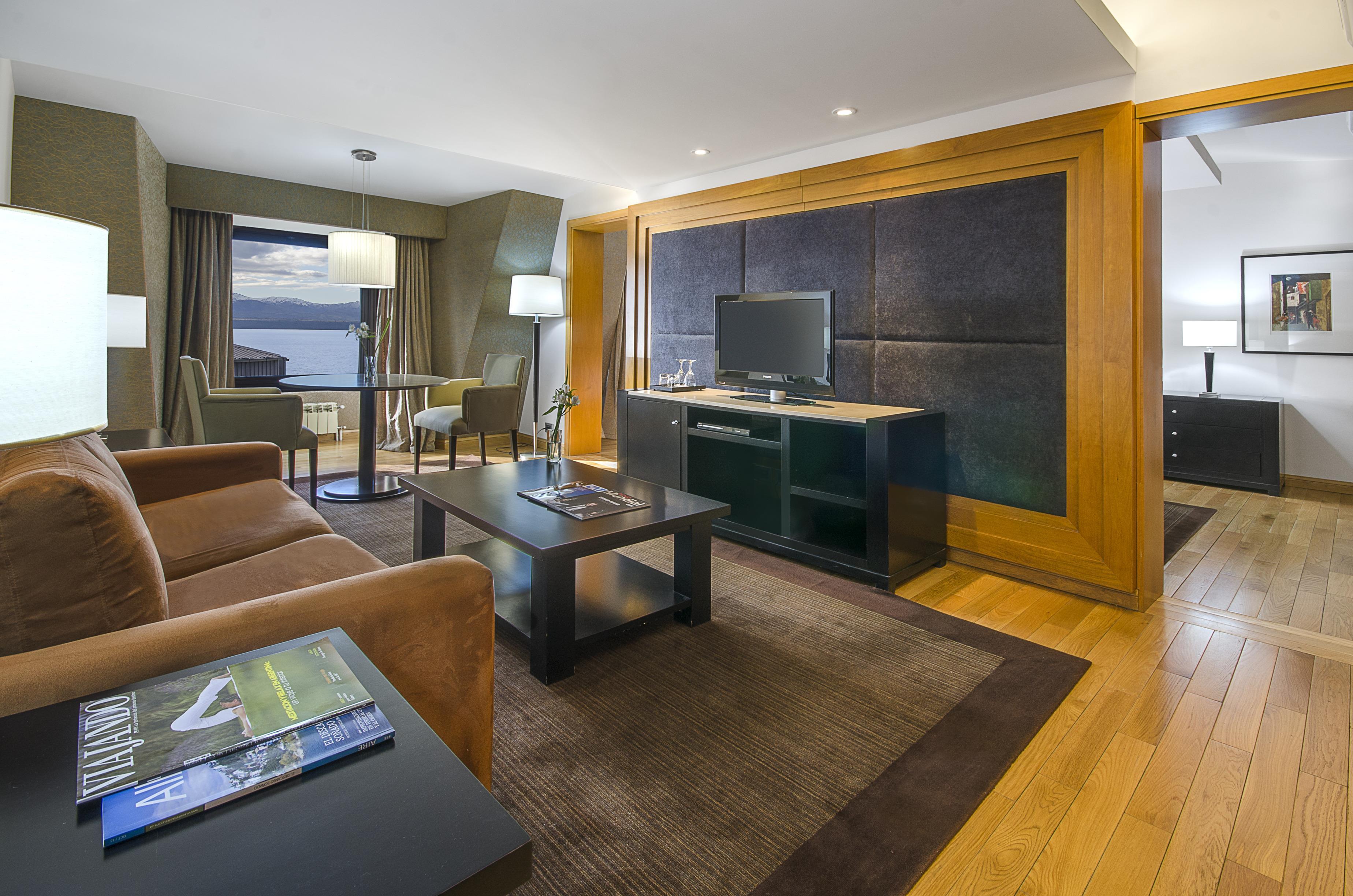 Suite with Views