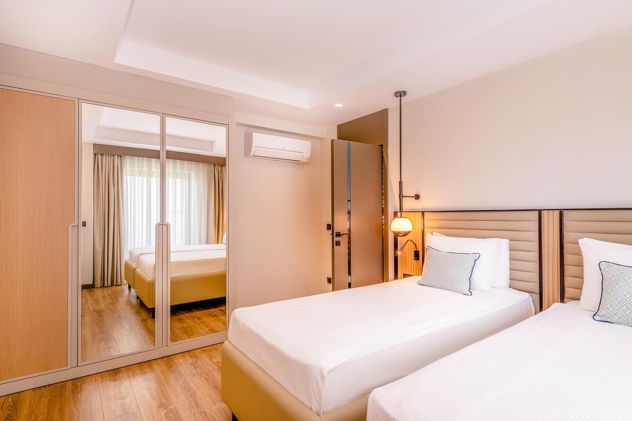 Family Room Side Sea View