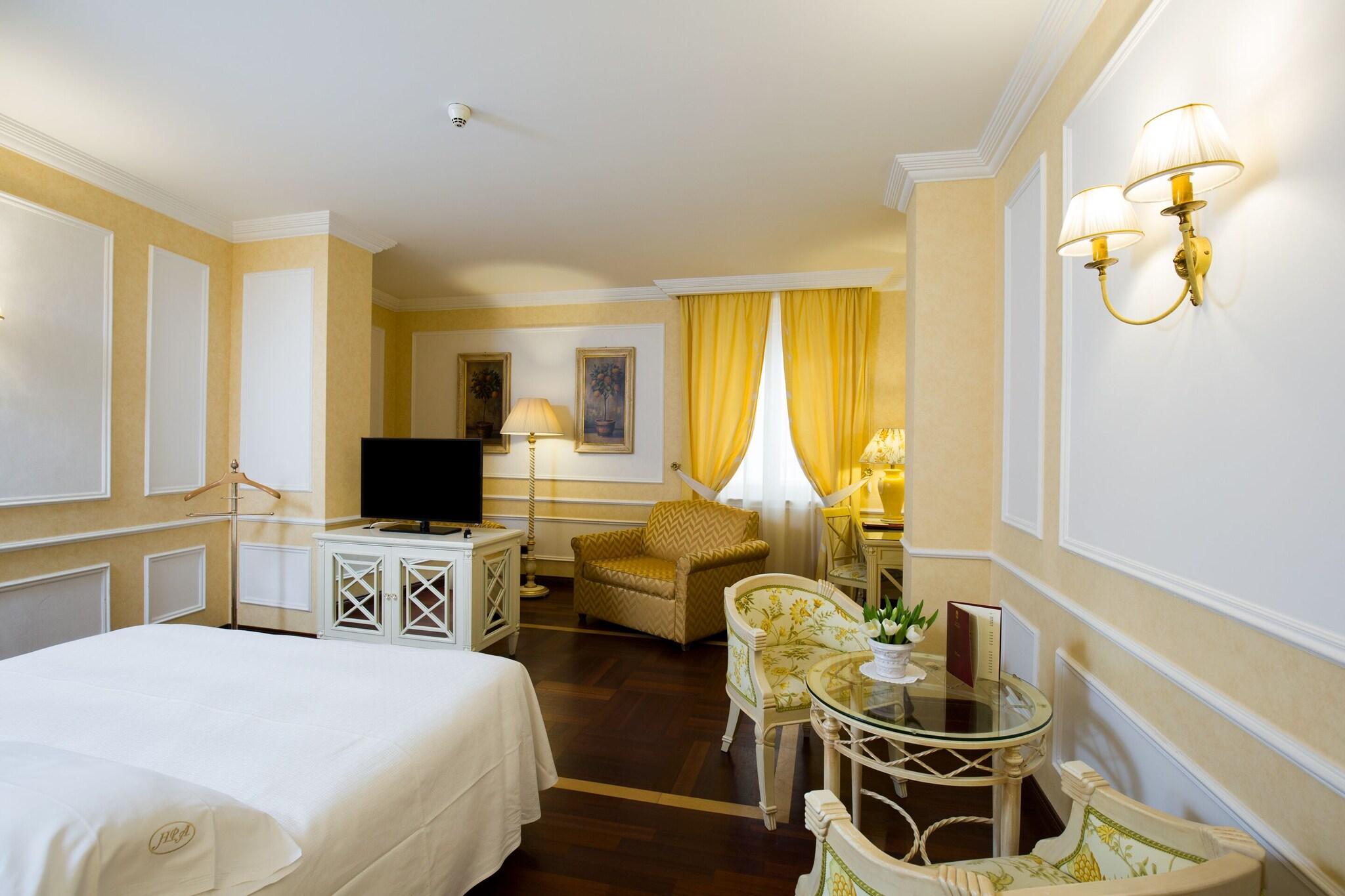 Double Queen Size Bed