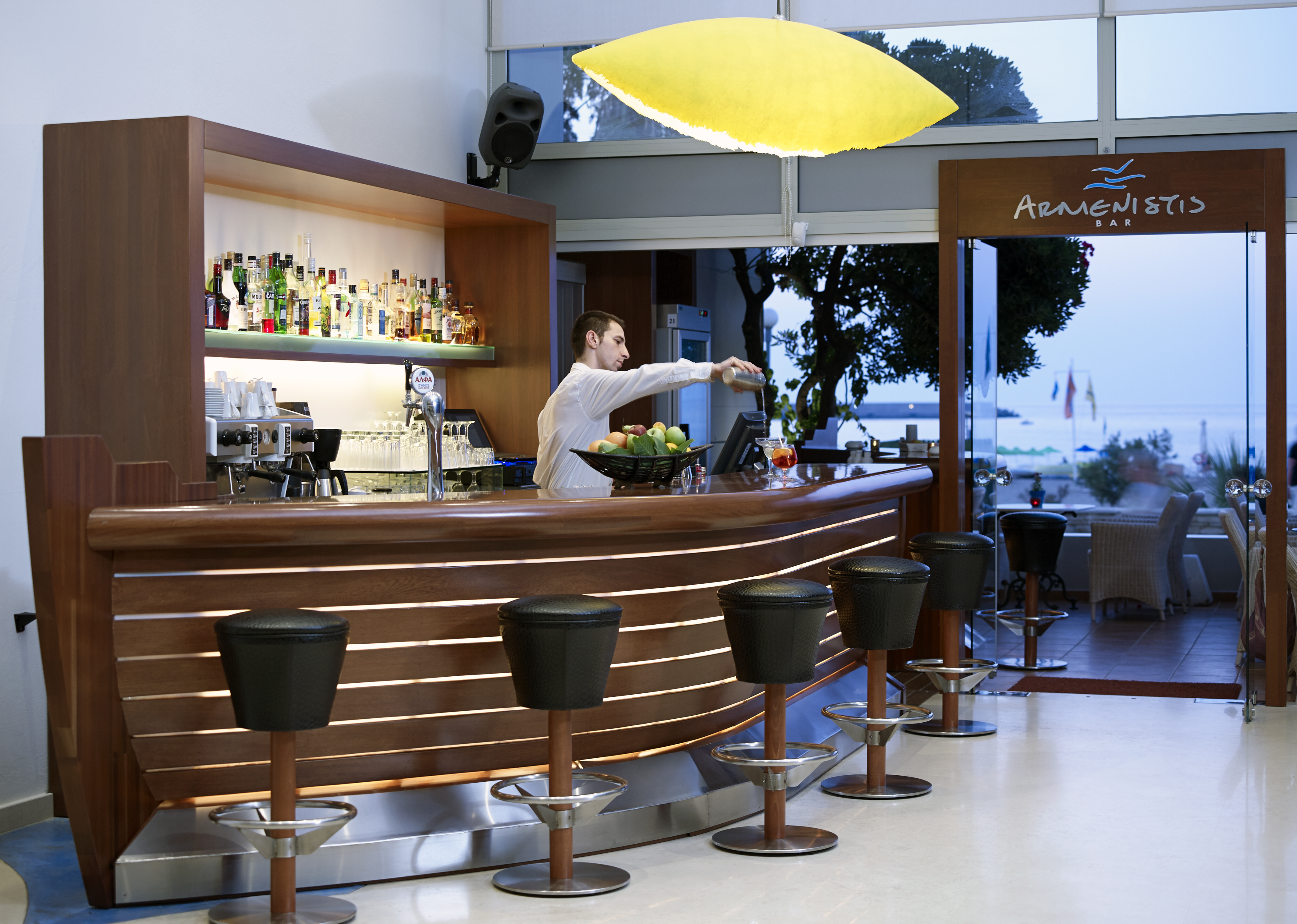 Bar