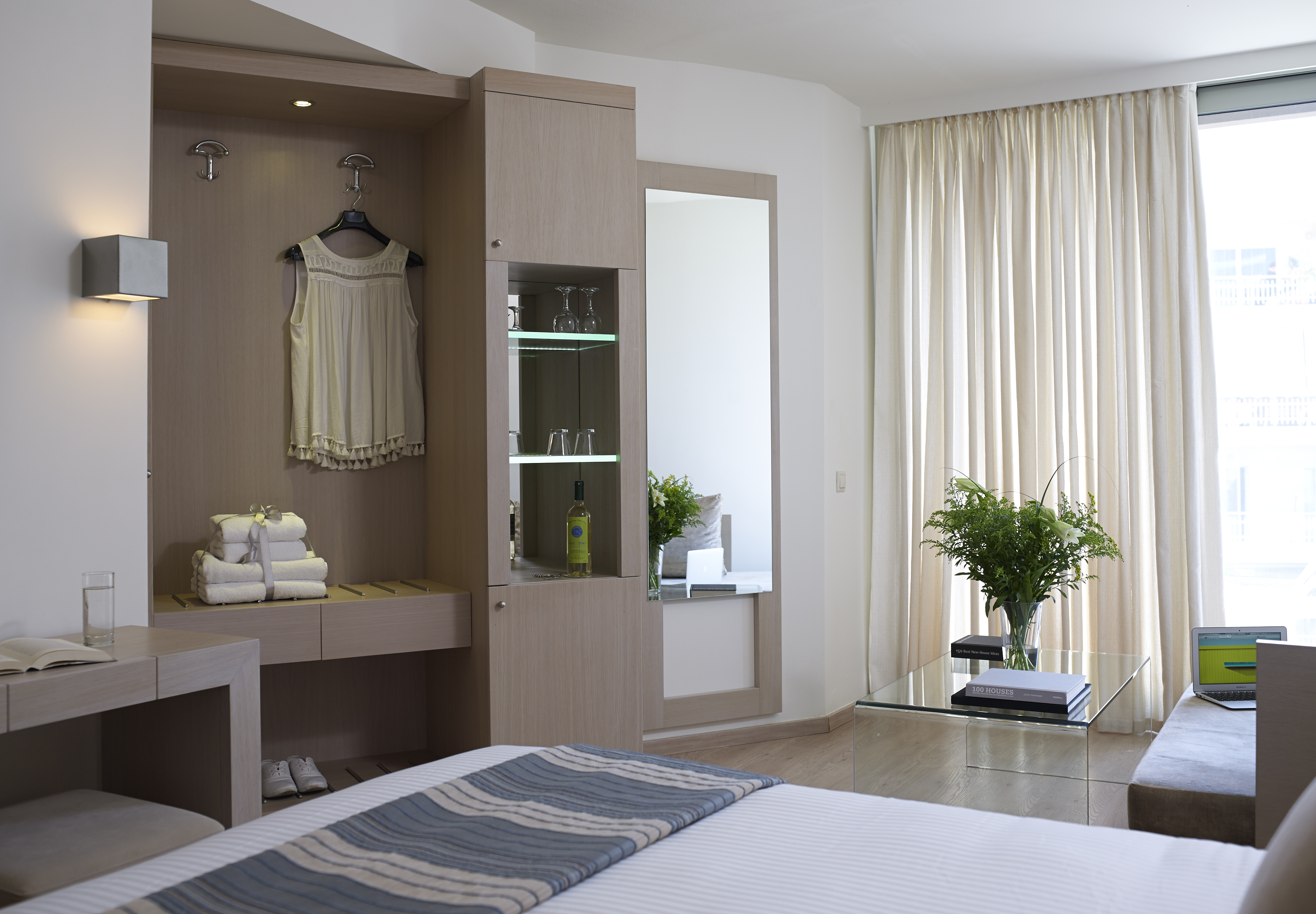 Twin Superior City View