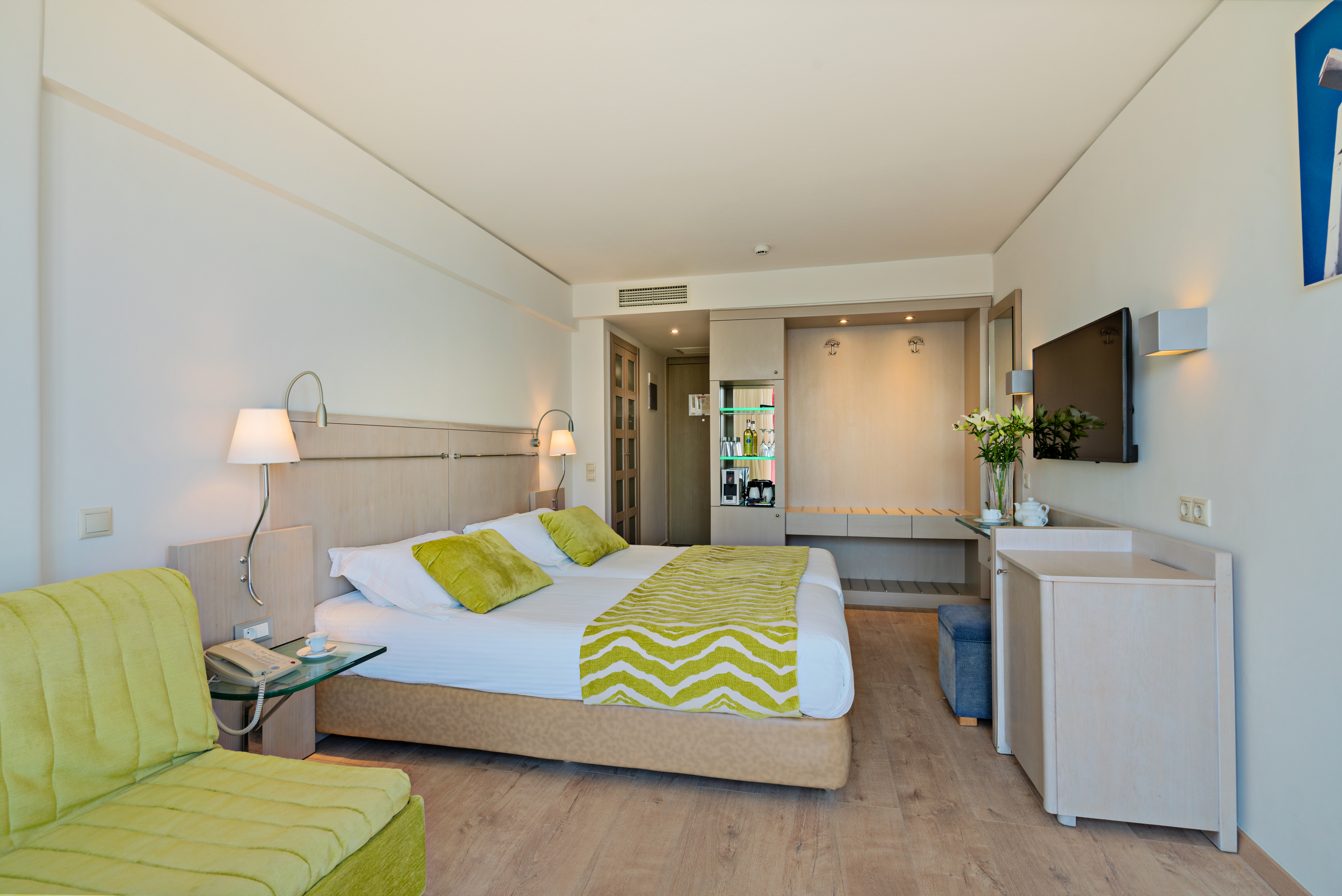 Junior Suite Side Sea View