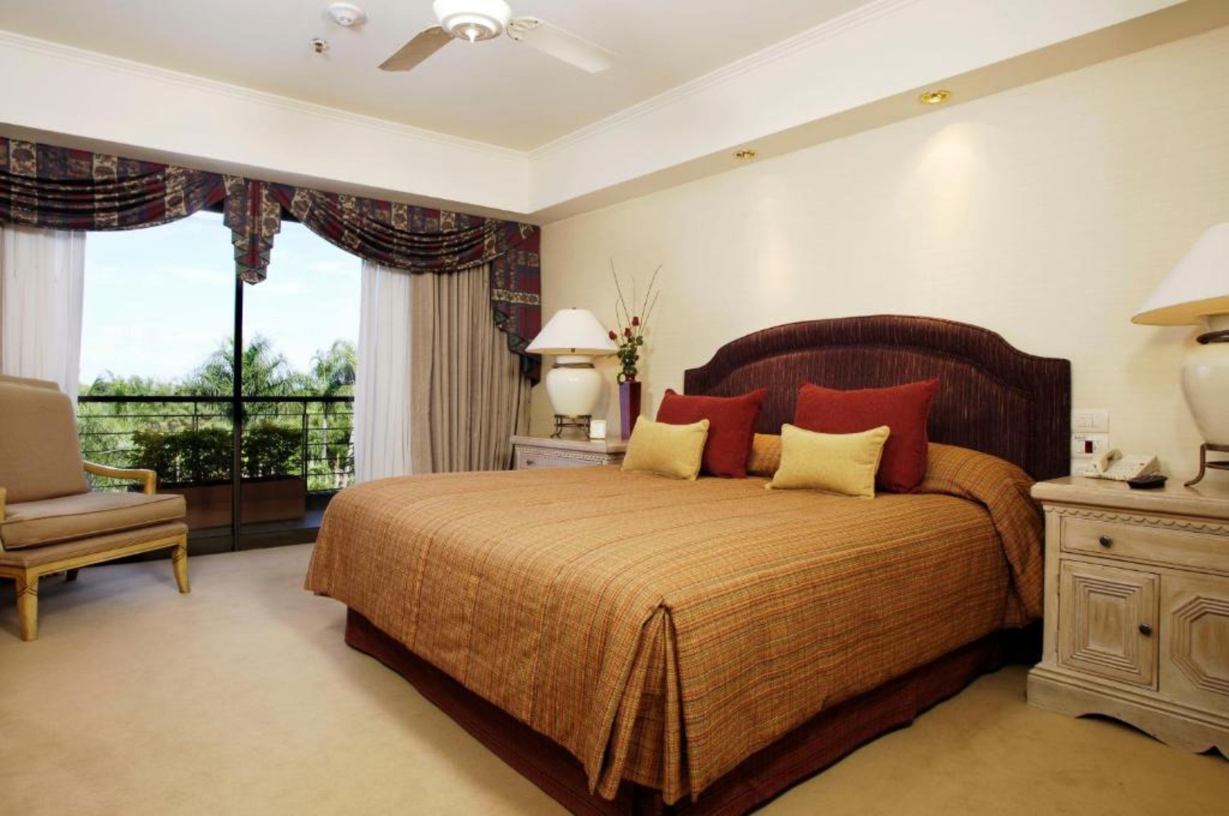 Junior Suite King Size Bed