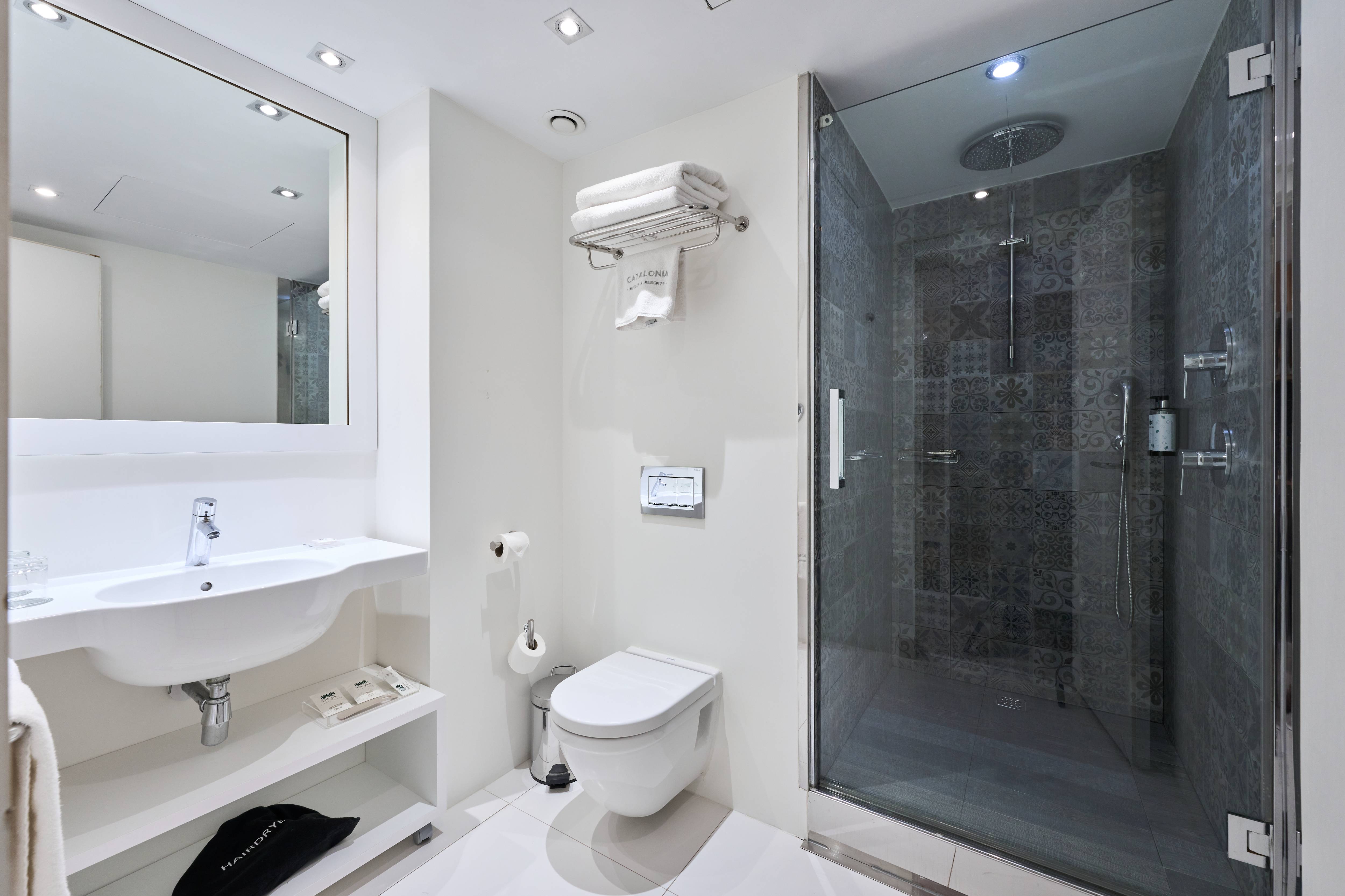 Double Single with Balcony