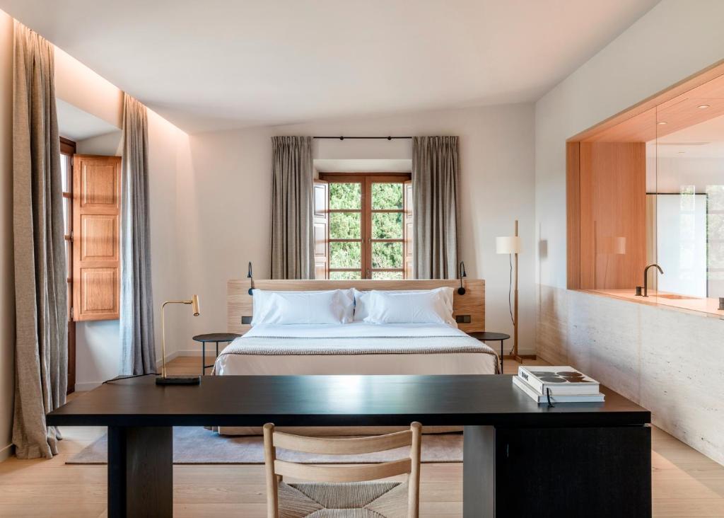 Double or Twin Deluxe Superior