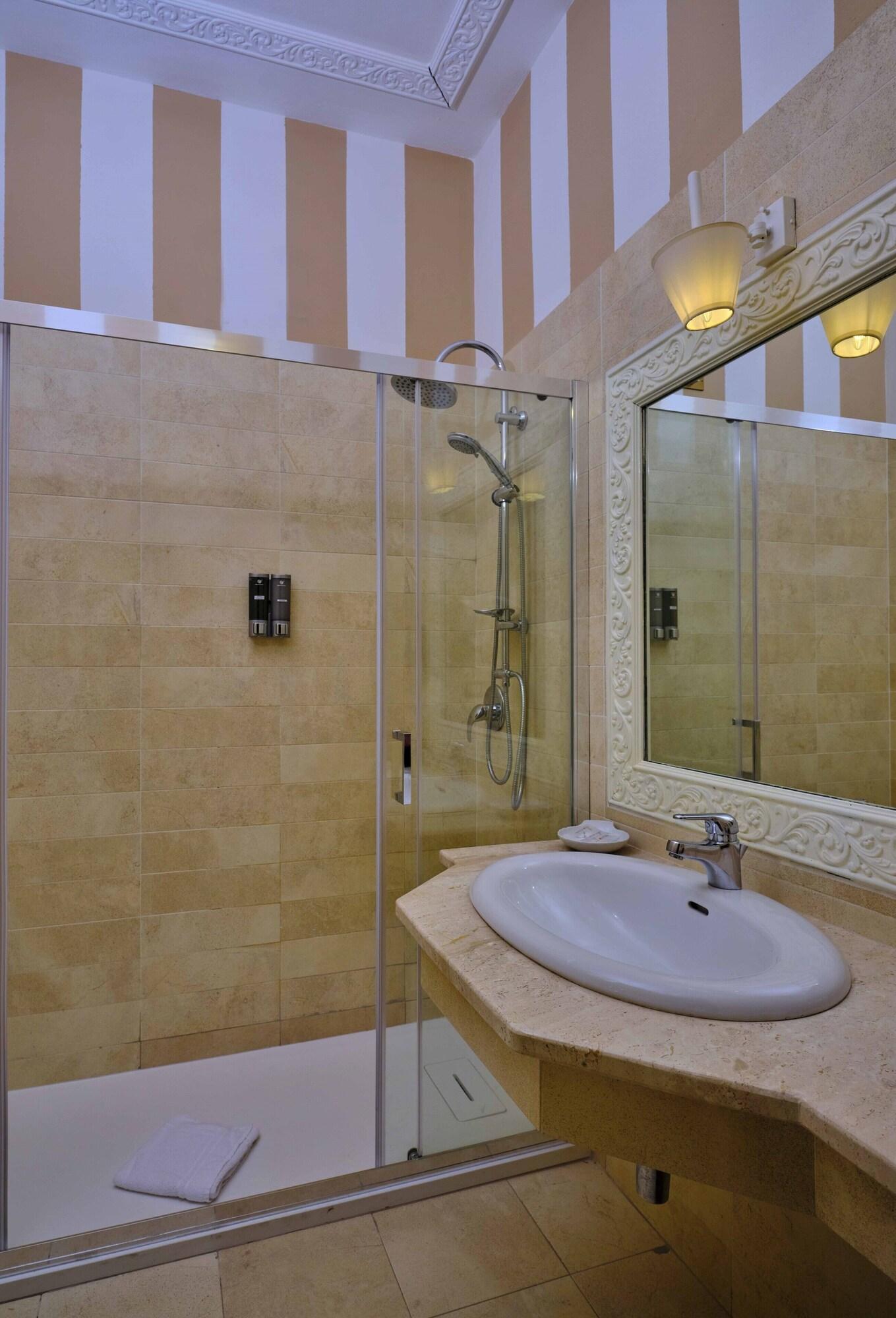 Double or Twin Superior