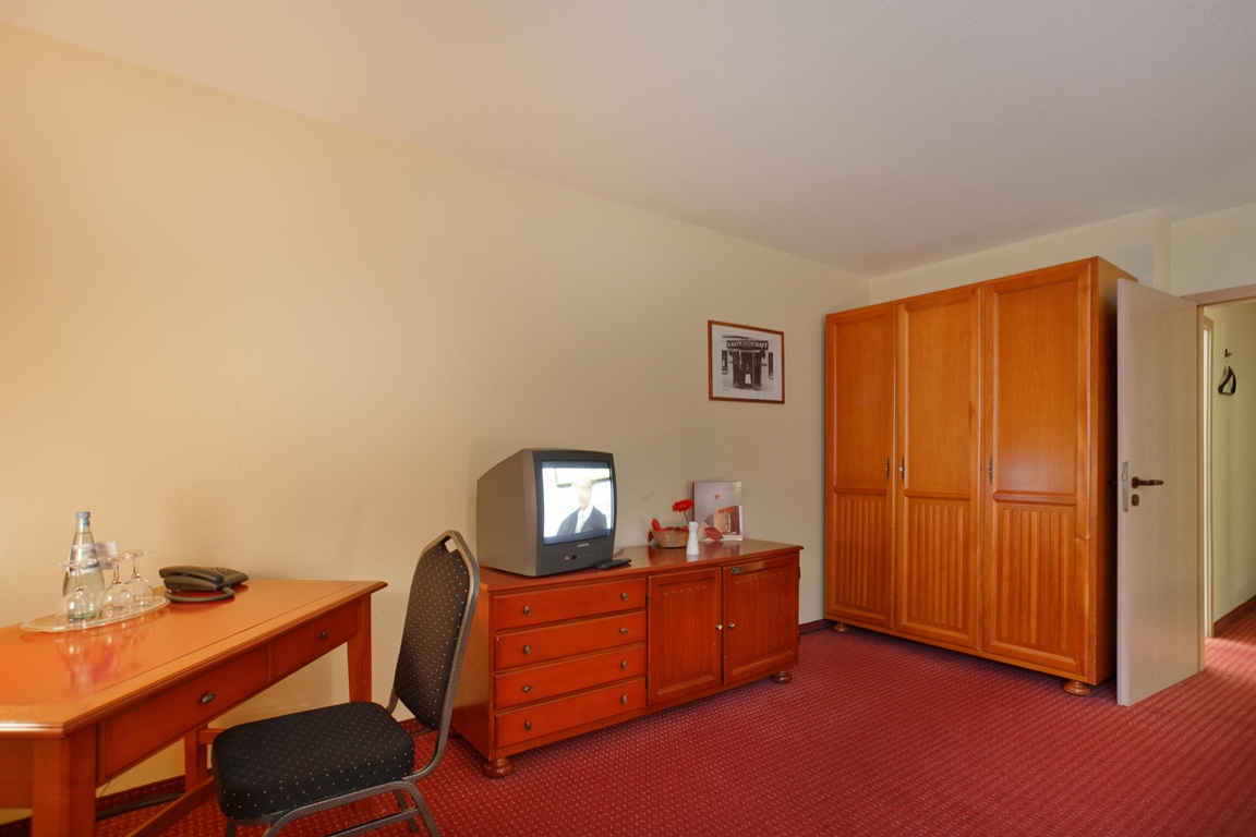 Double or Twin Standard