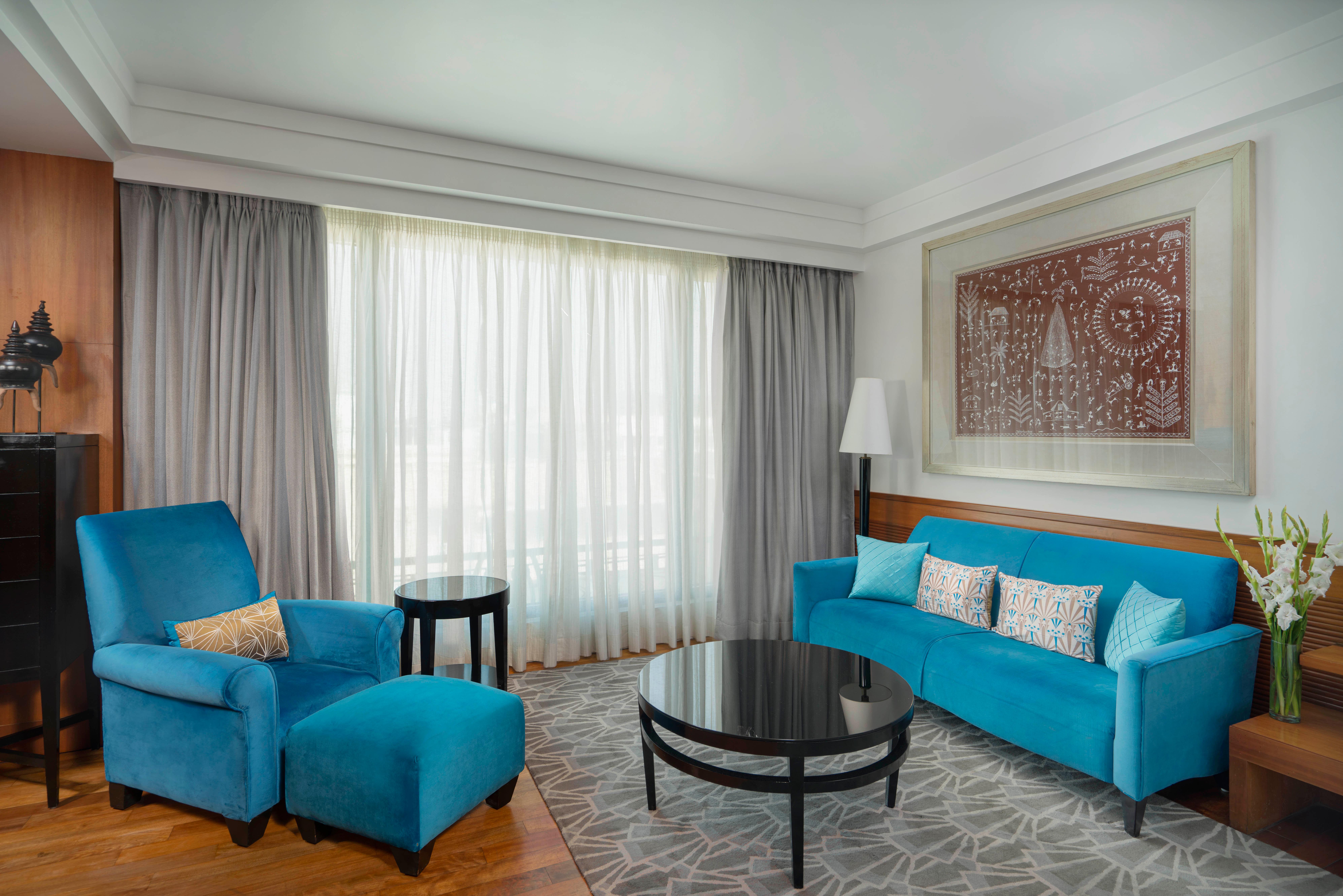 Junior Suite Bay View King Bed