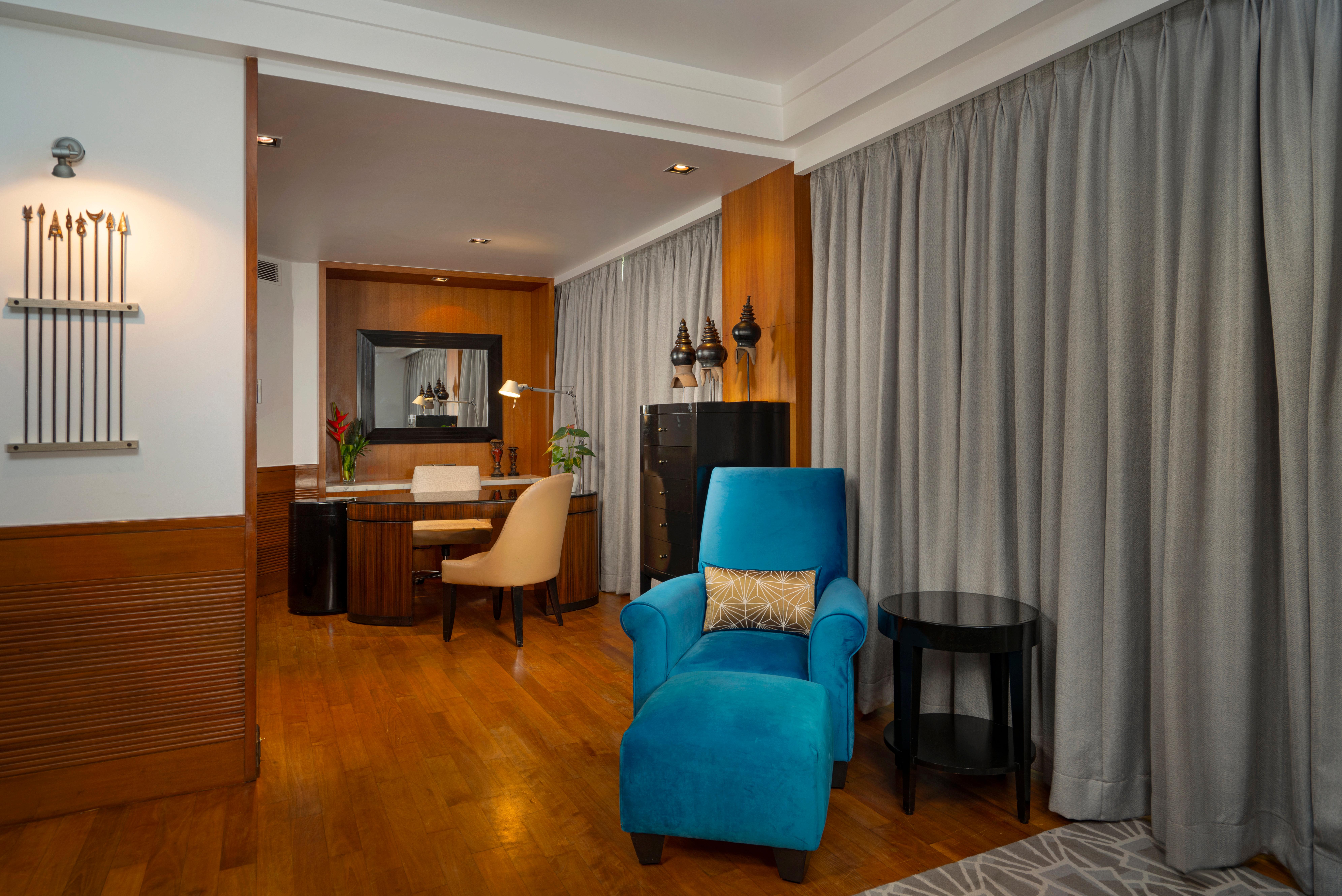 Junior Suite Bay View King Bed