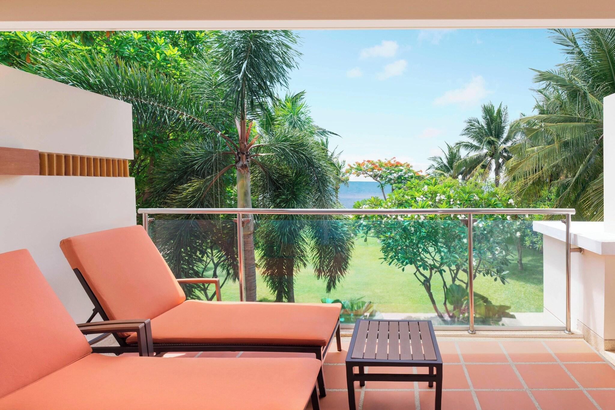 Double Ocean Front King Bed