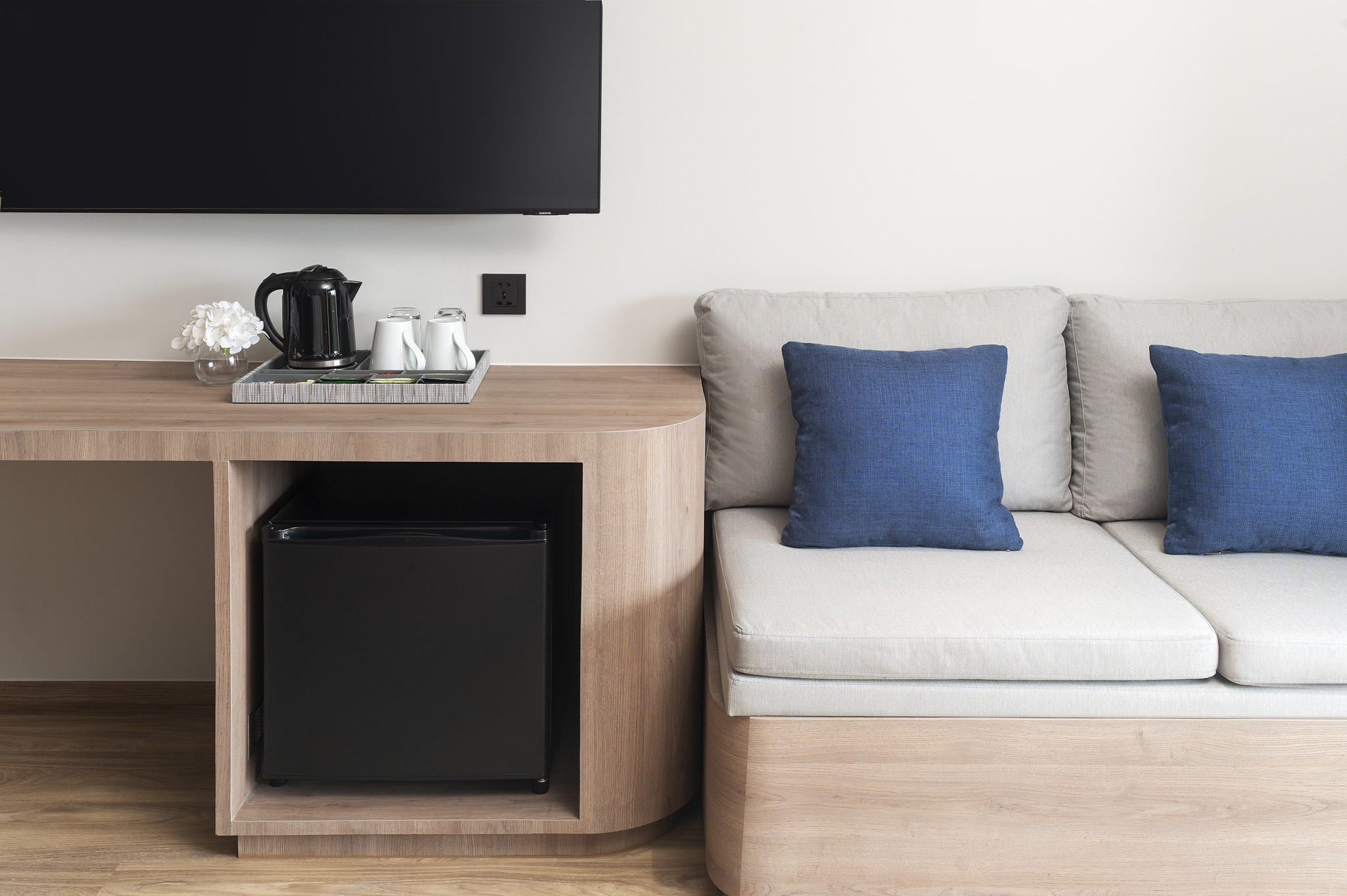 Twin Deluxe with Terrace