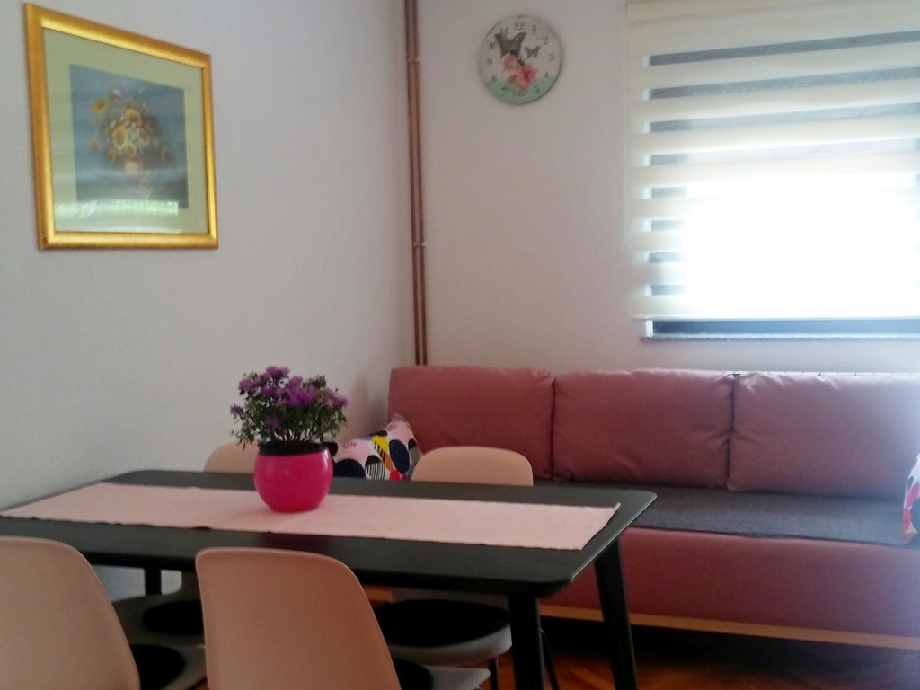 Apartment Capacity 4