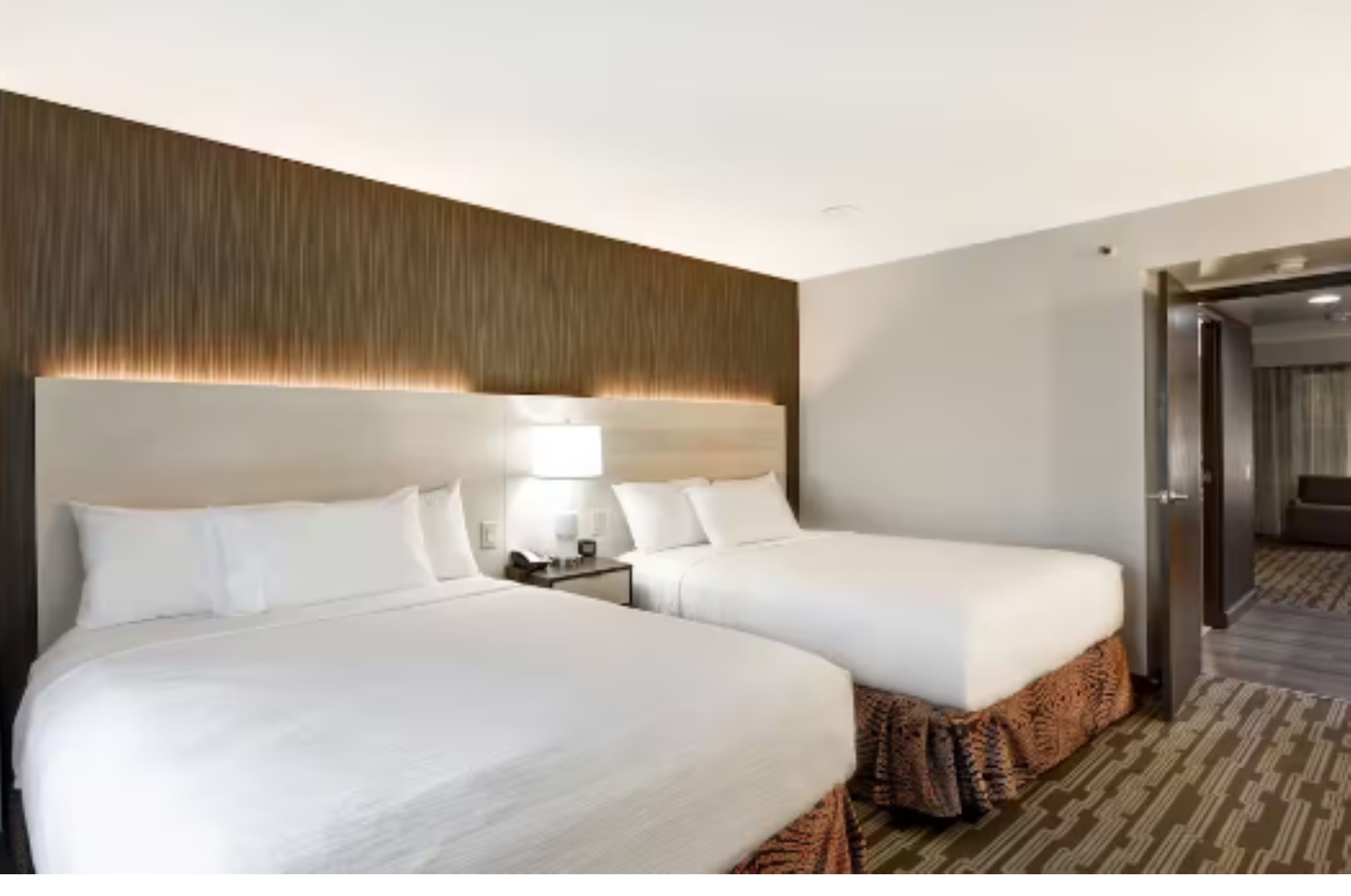 Suite Two Queen Beds Premium