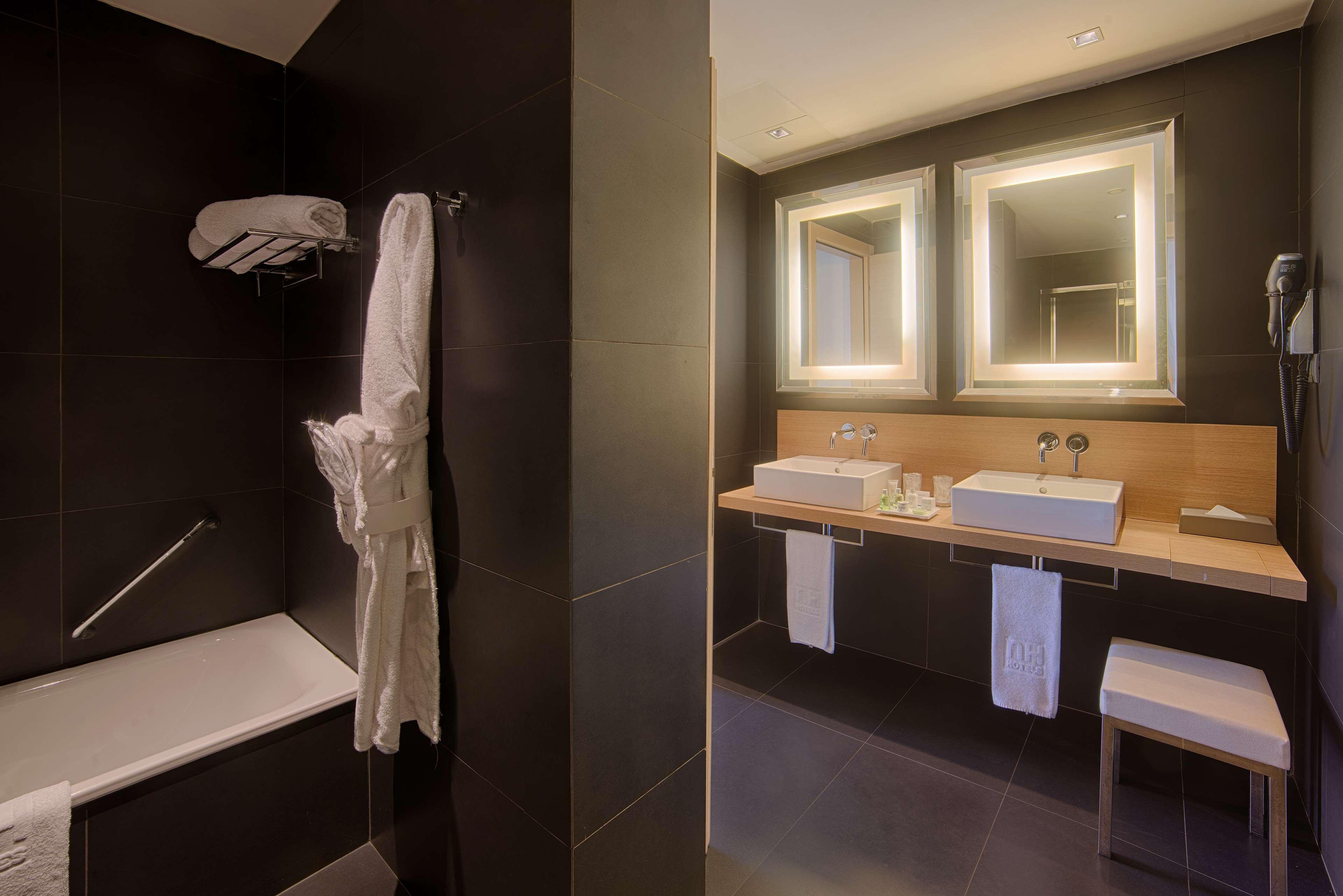 Double Superior with Views