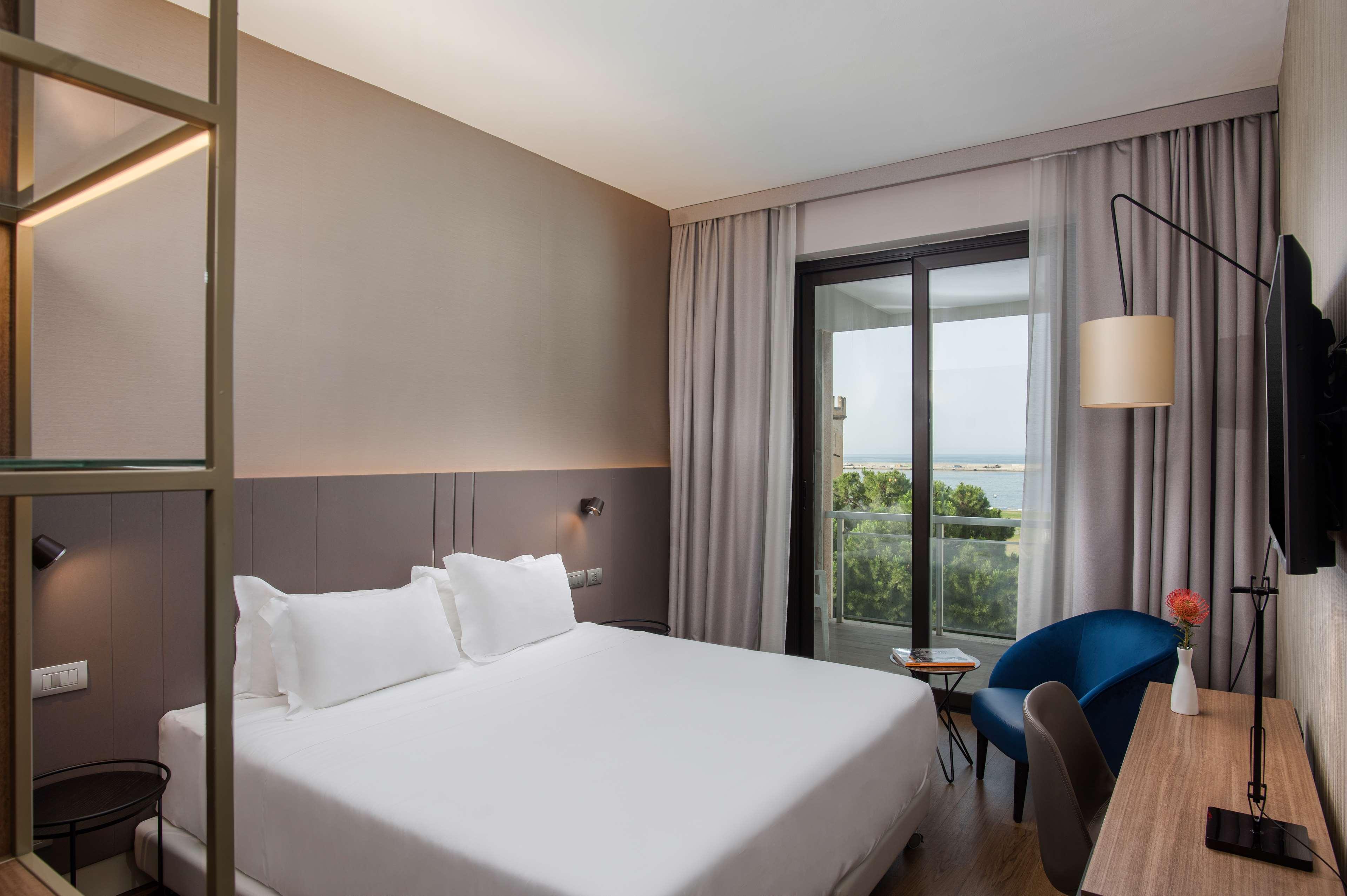 Double Superior with Views