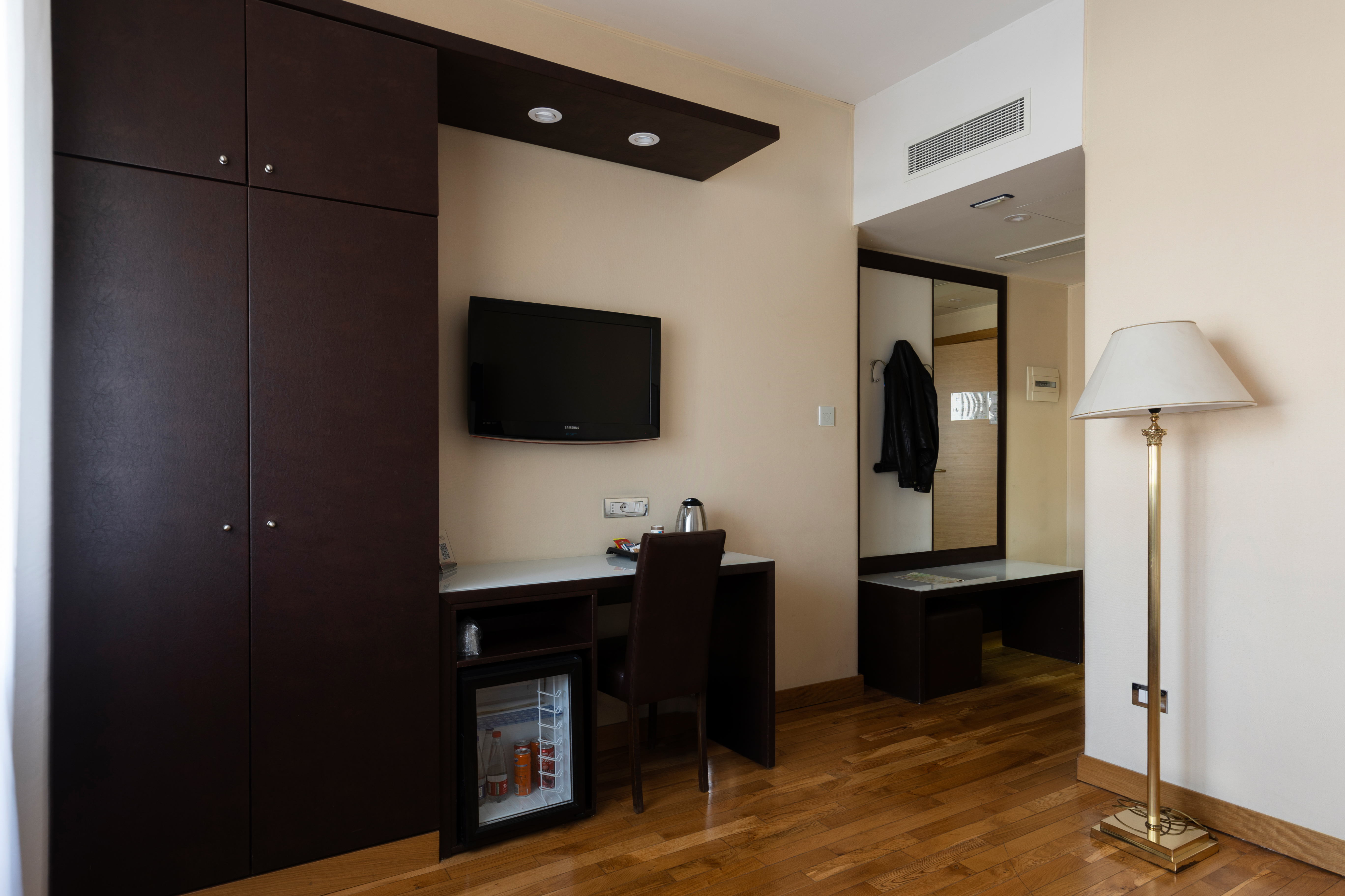 Double or Twin Standard